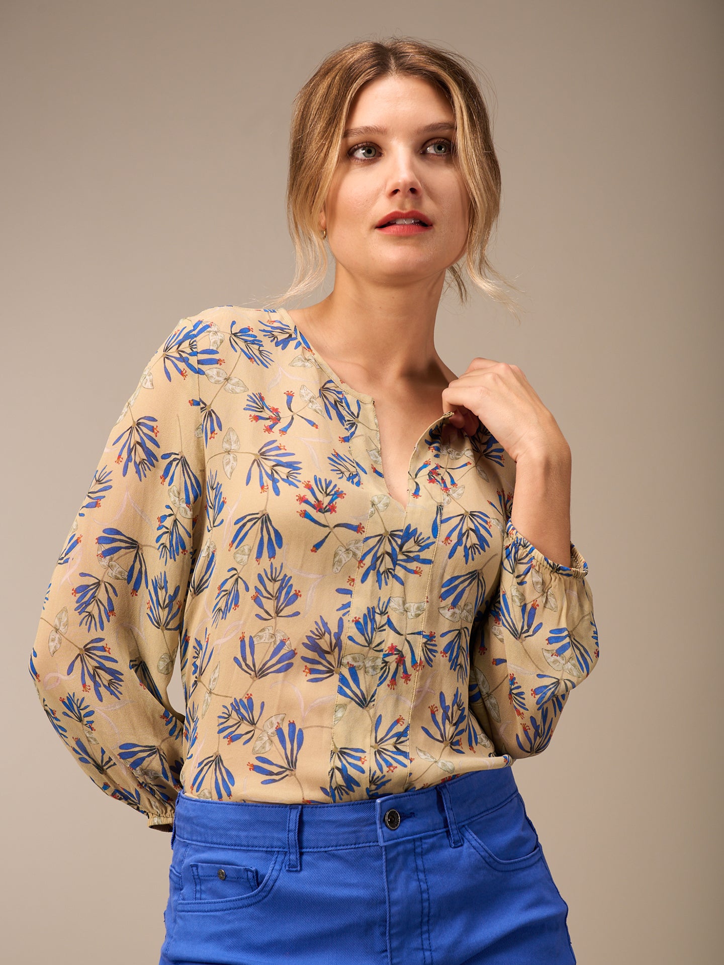 blouse à col rond
