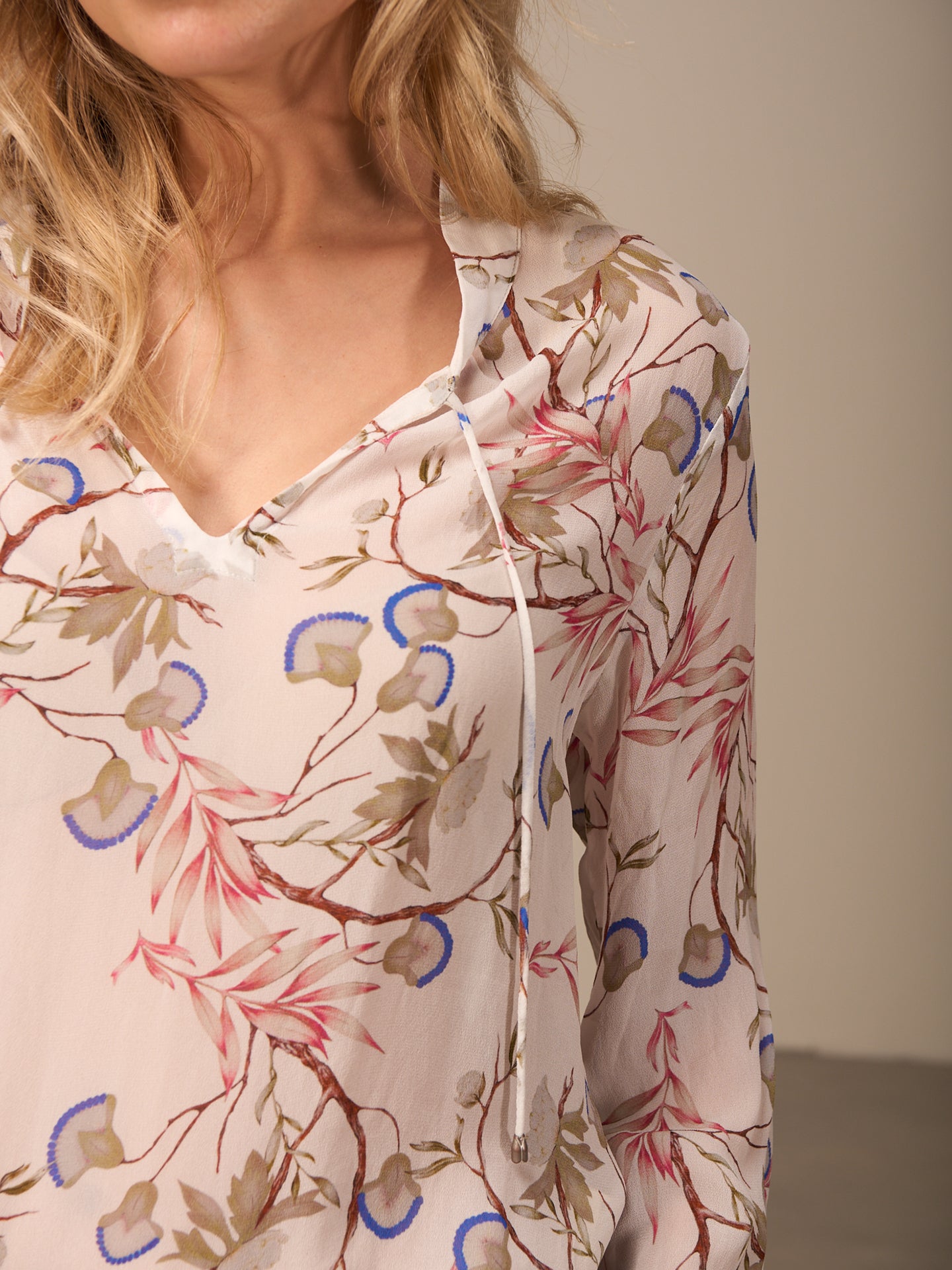 Bluse mit Stehkragen