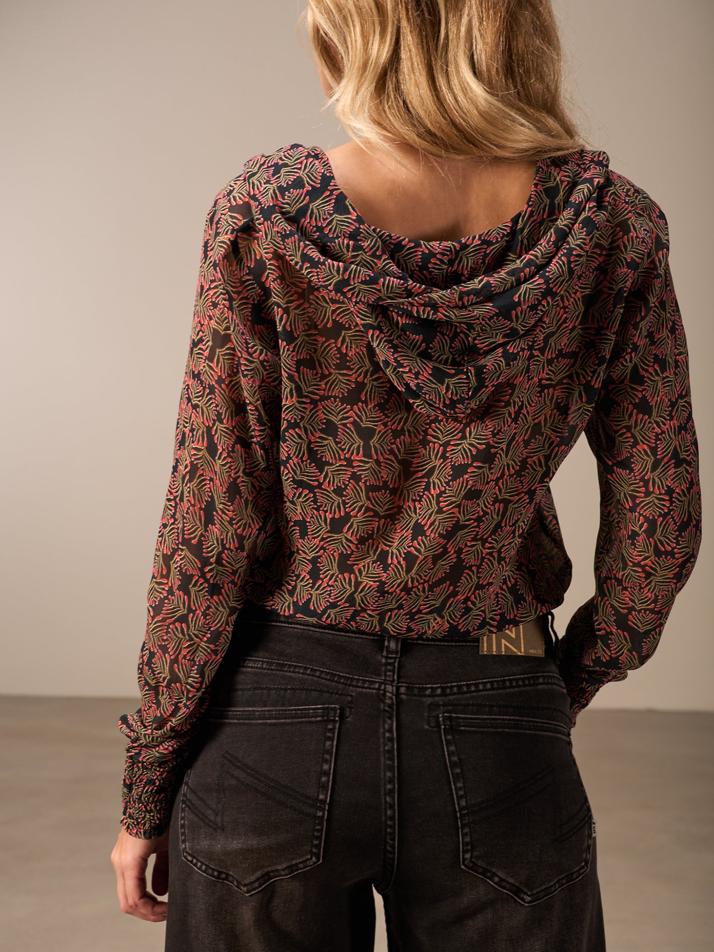 Bluse mit Kapuze