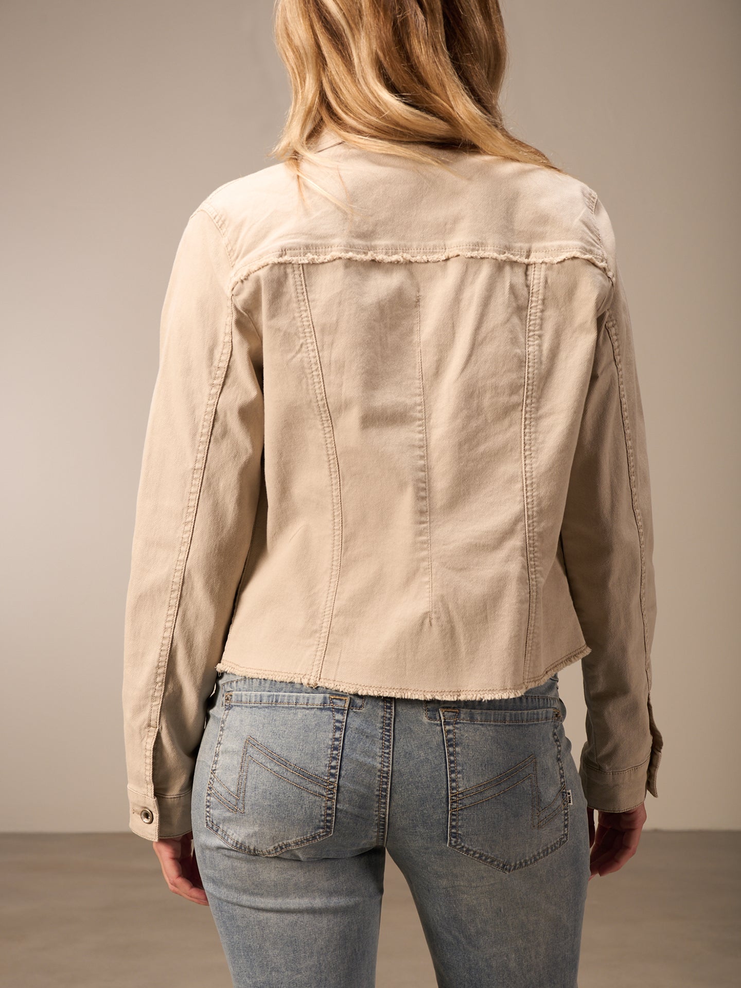 Leichte Jacke