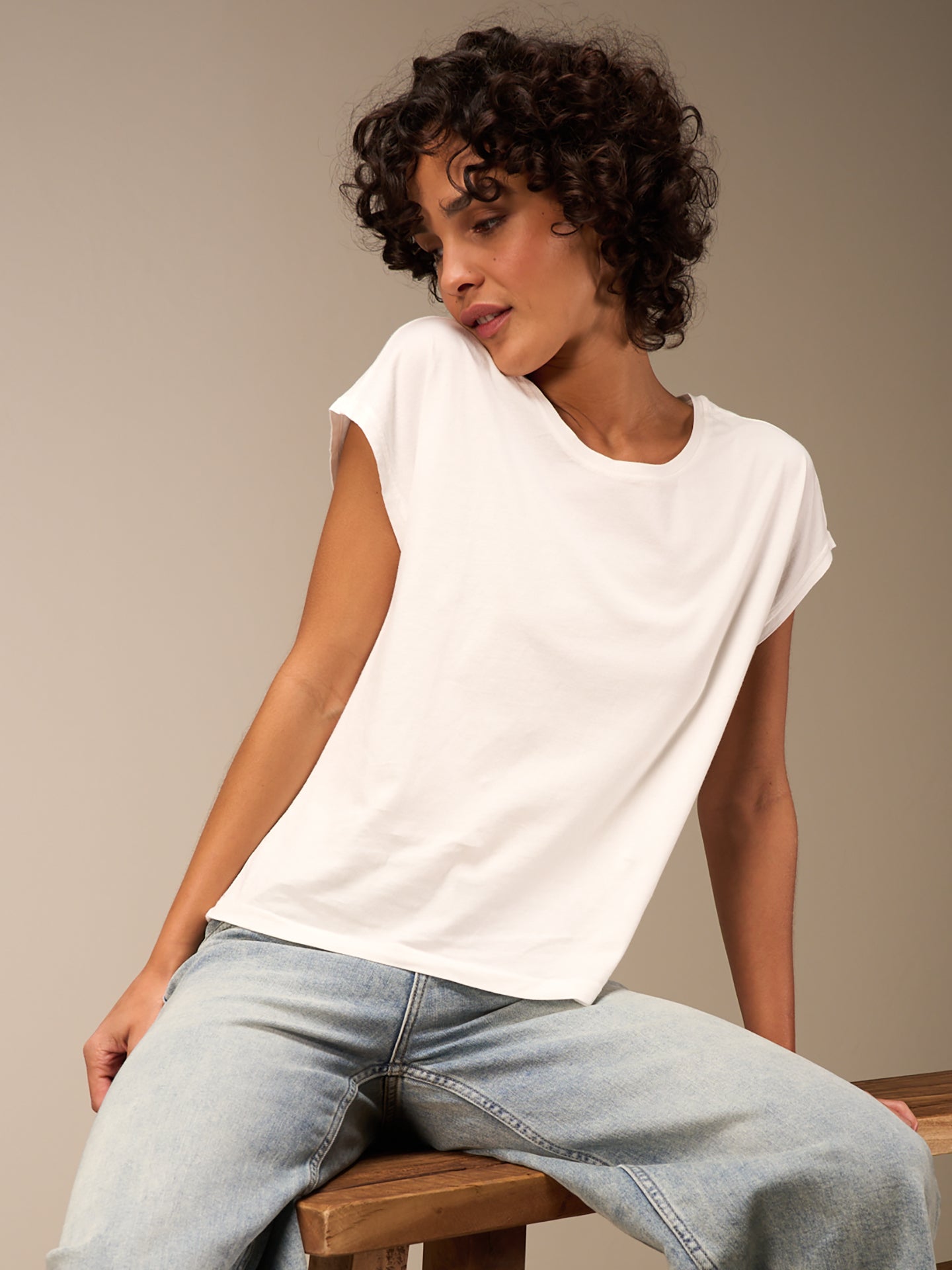 T-shirt à manches coupées raccourcies