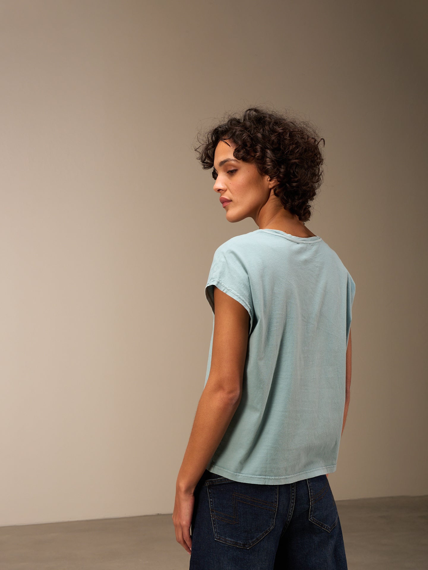 T-shirt à manches coupées raccourcies