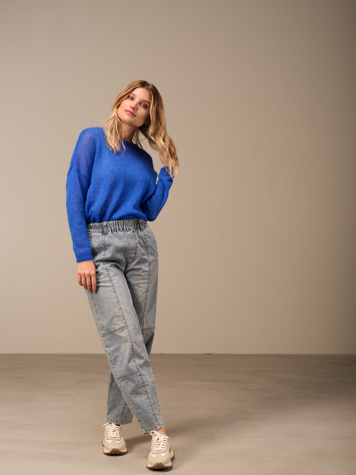Jeans mit elastischem Bund