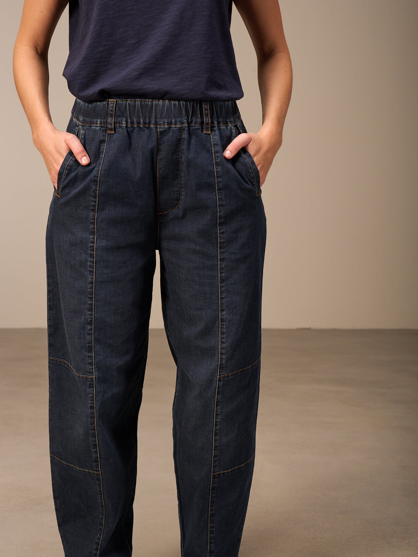 Jeans mit elastischem Bund