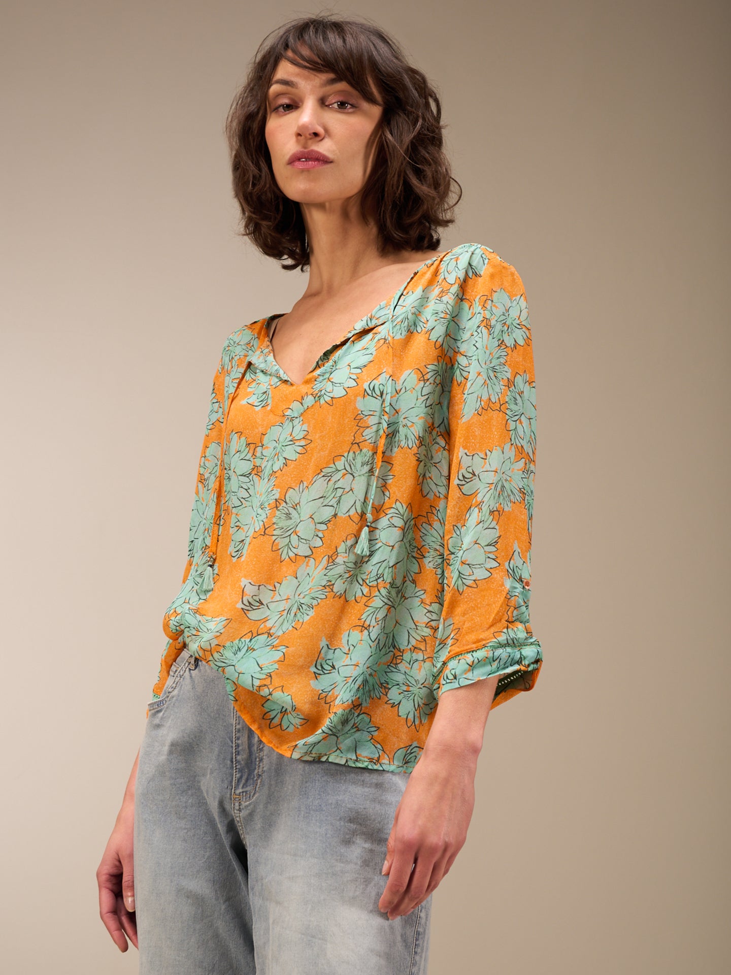 3/4-sleeved blouse