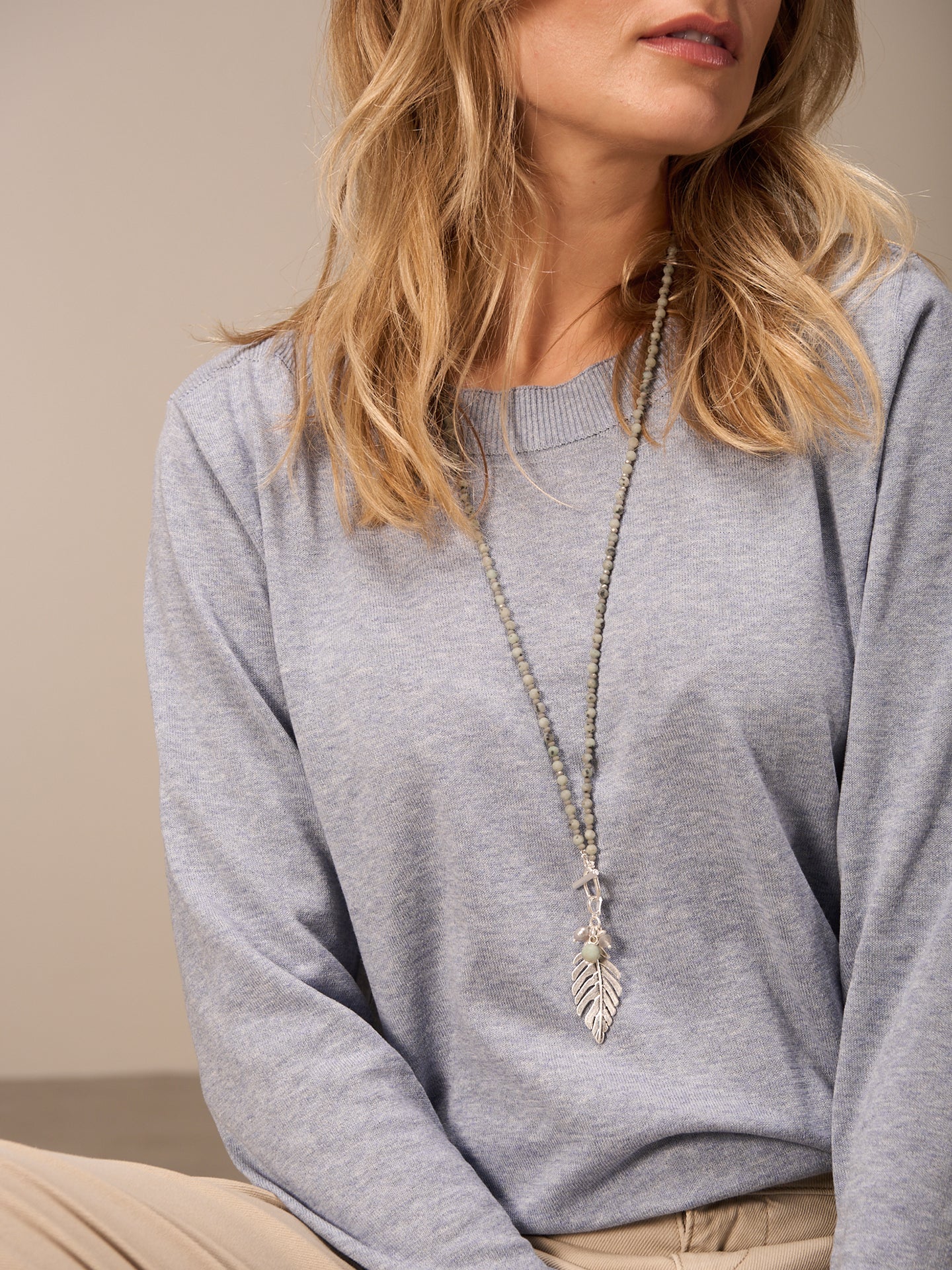 collier avec pendentif