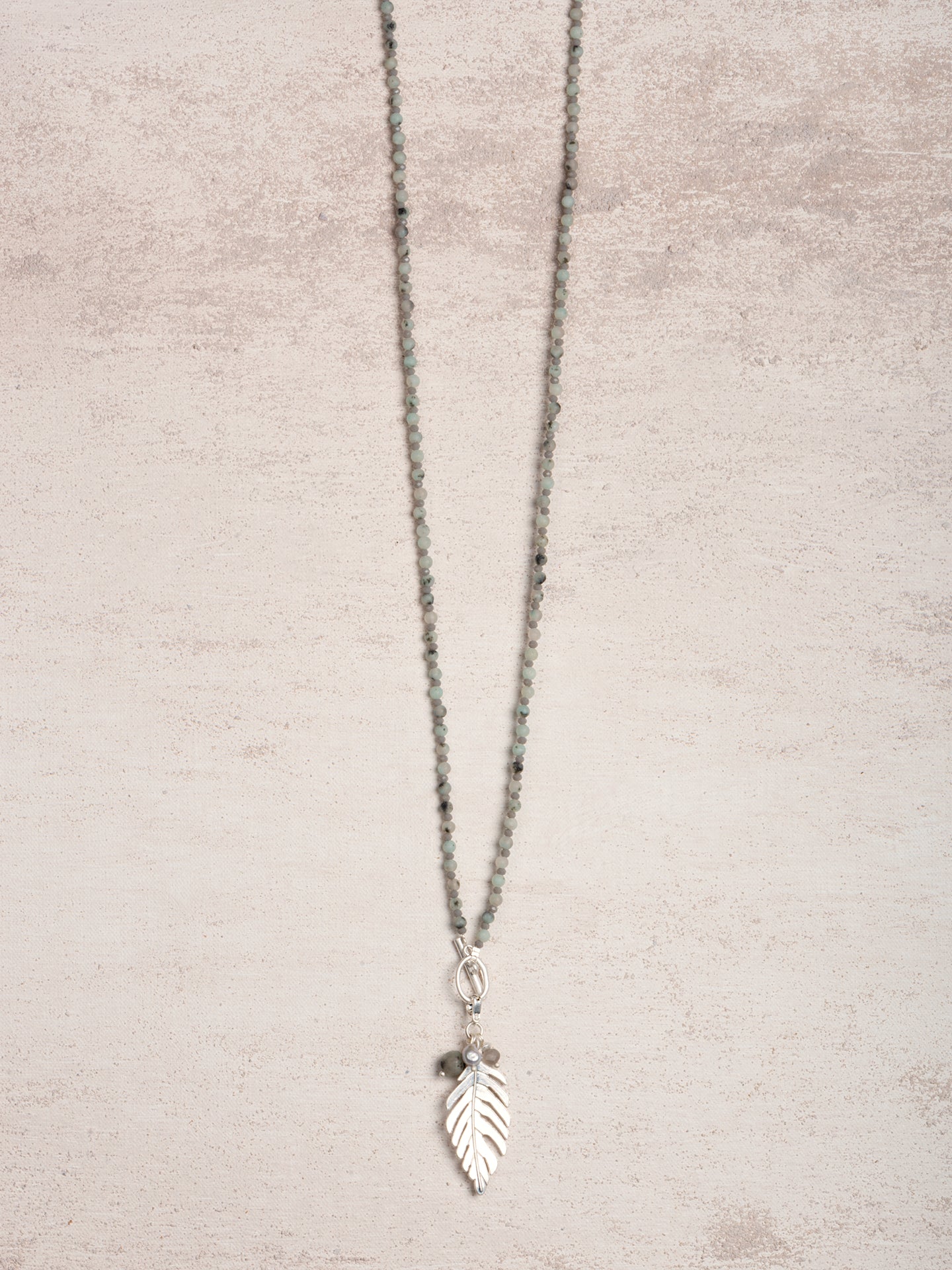 collier avec pendentif
