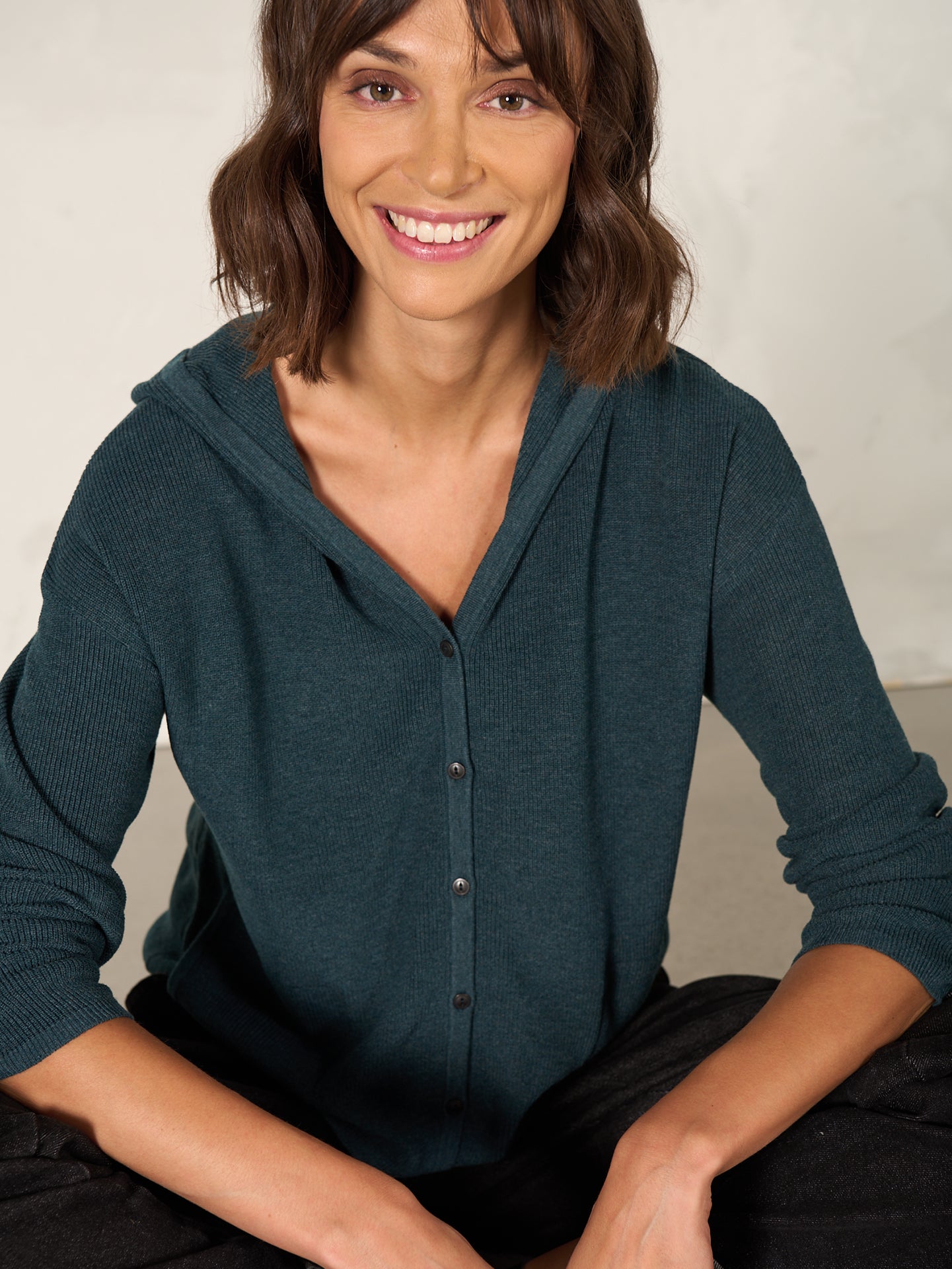 Strickjacke mit Kapuze