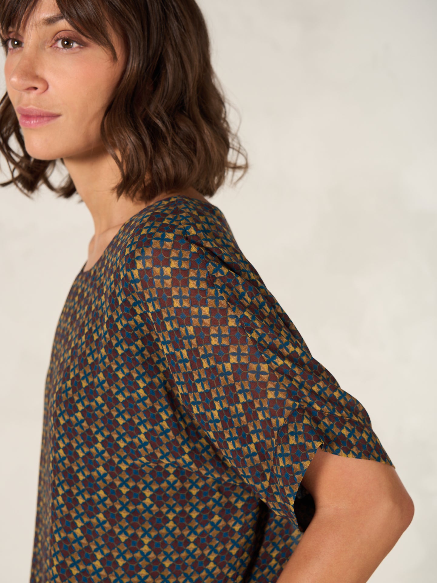 Bluse mit Knoten