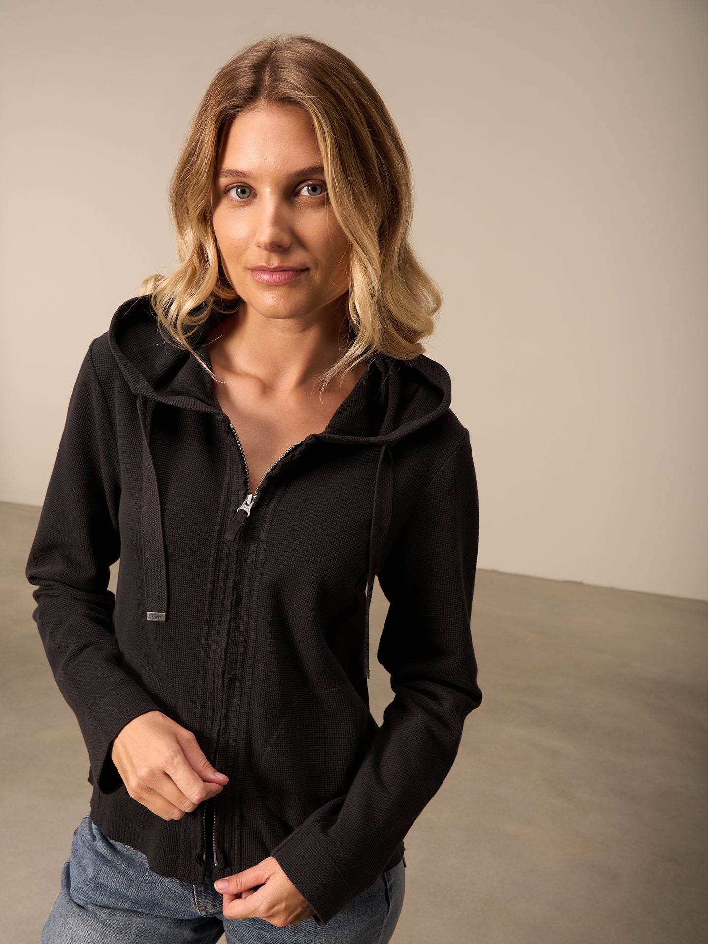 Sweatjacke mit Kapuze