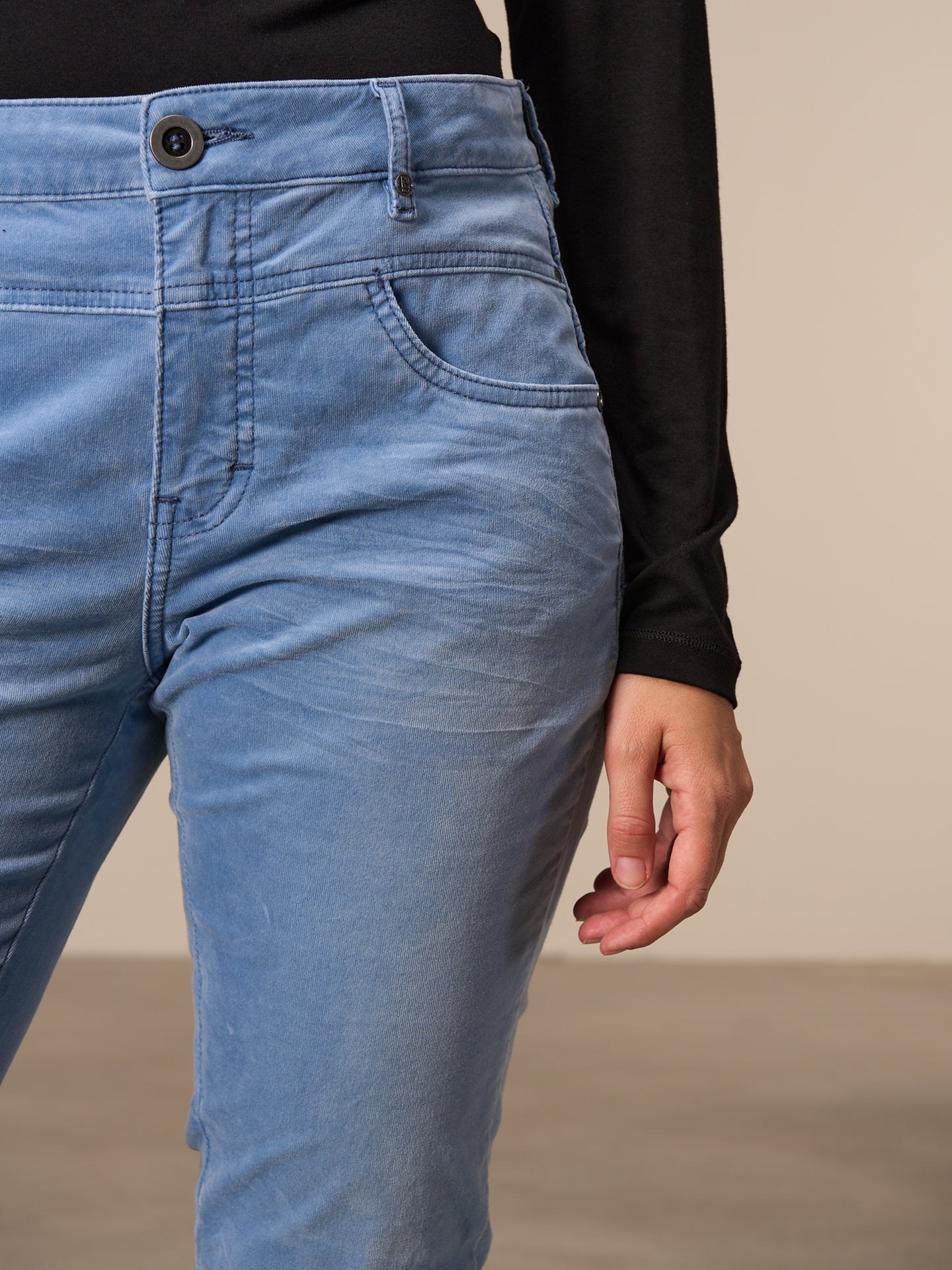 pantalon tapered