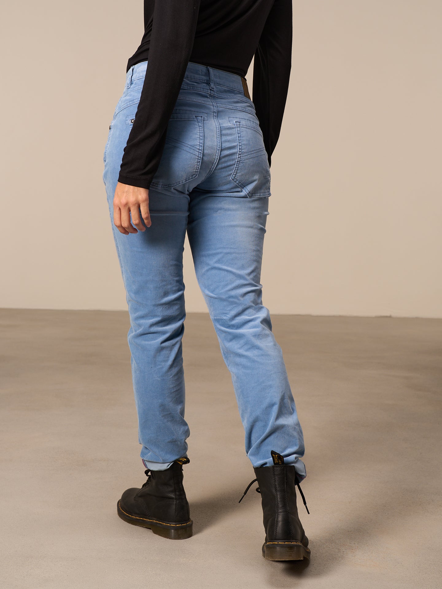 pantalon tapered