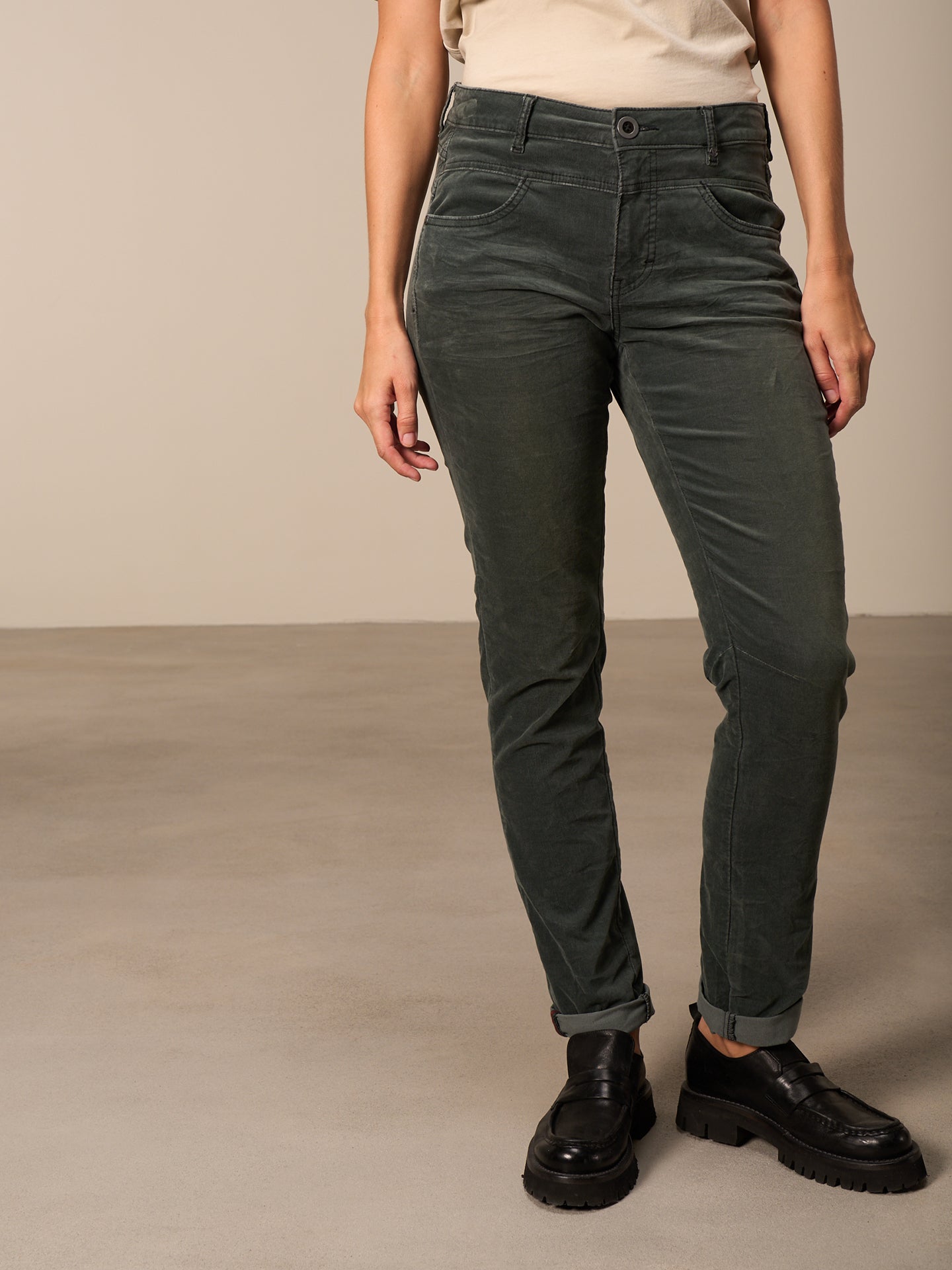 pantalon tapered