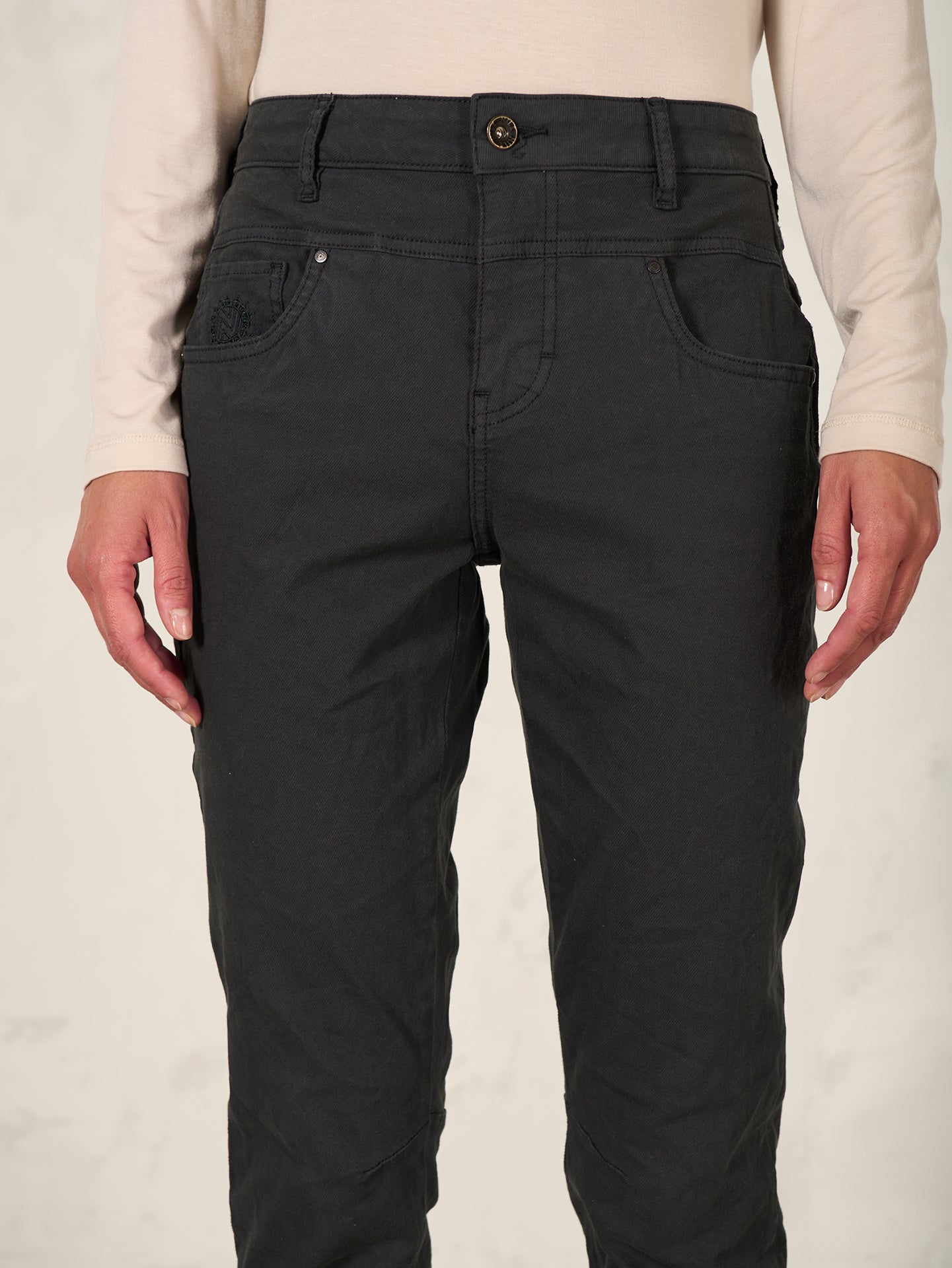 Tapered pants