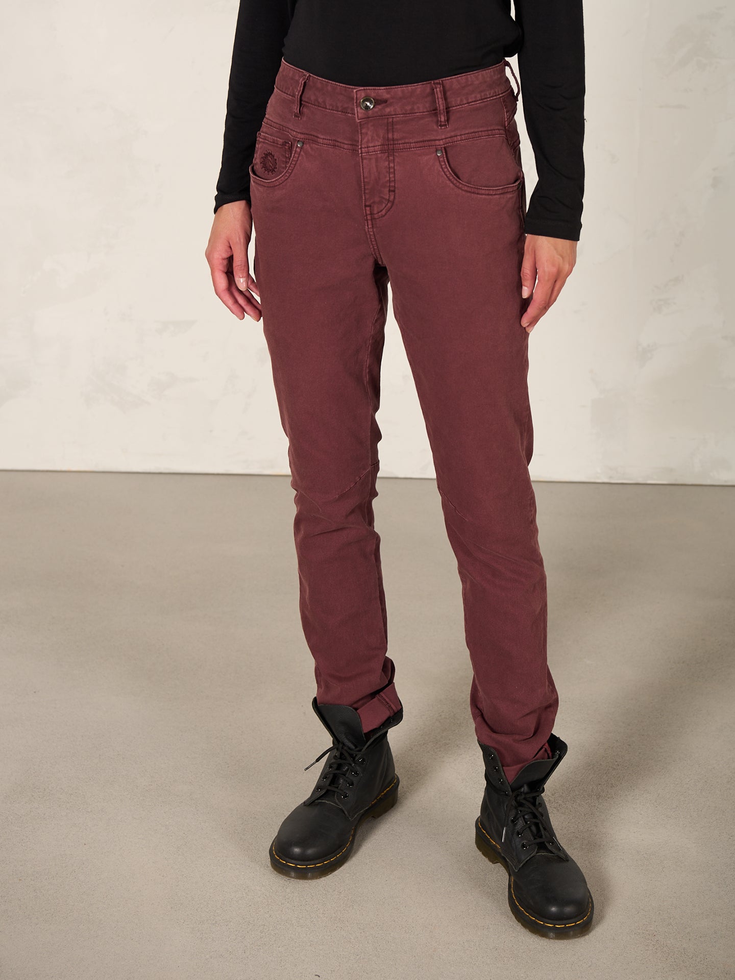 Tapered pants