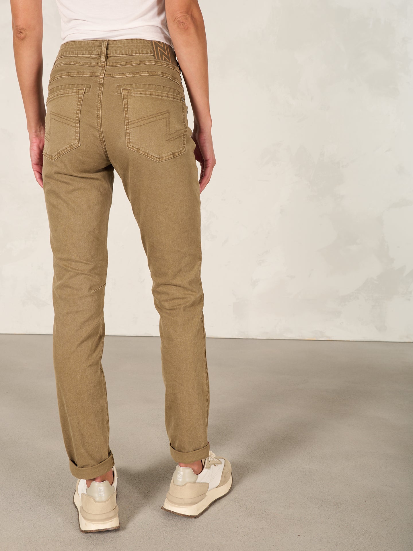 Tapered pants