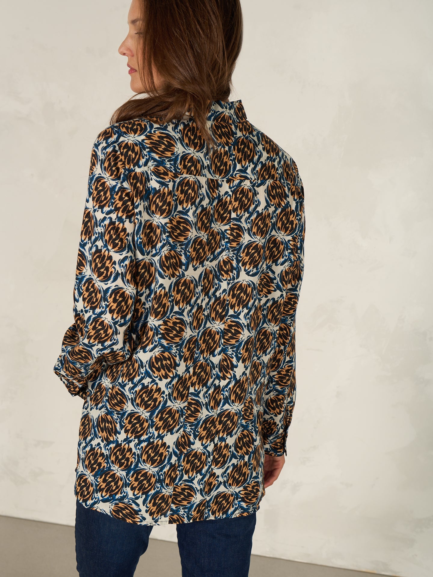 Blouse with button placket