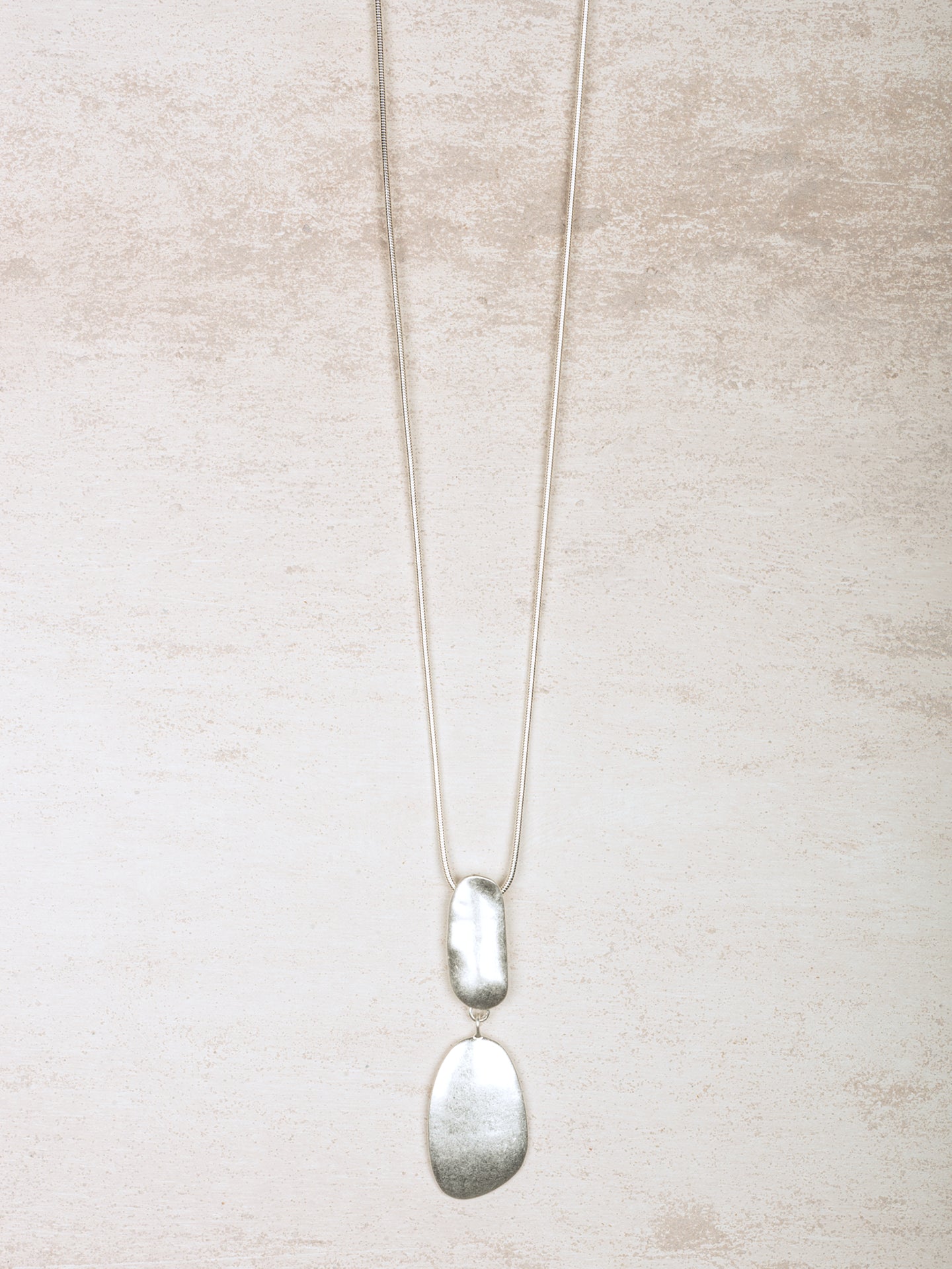 collier avec pendentif