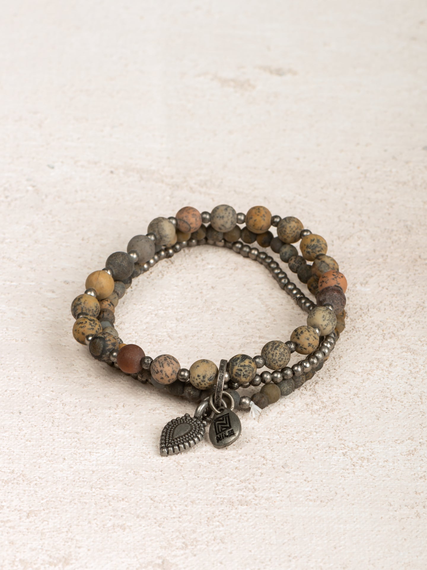 bracelet avec pendentif