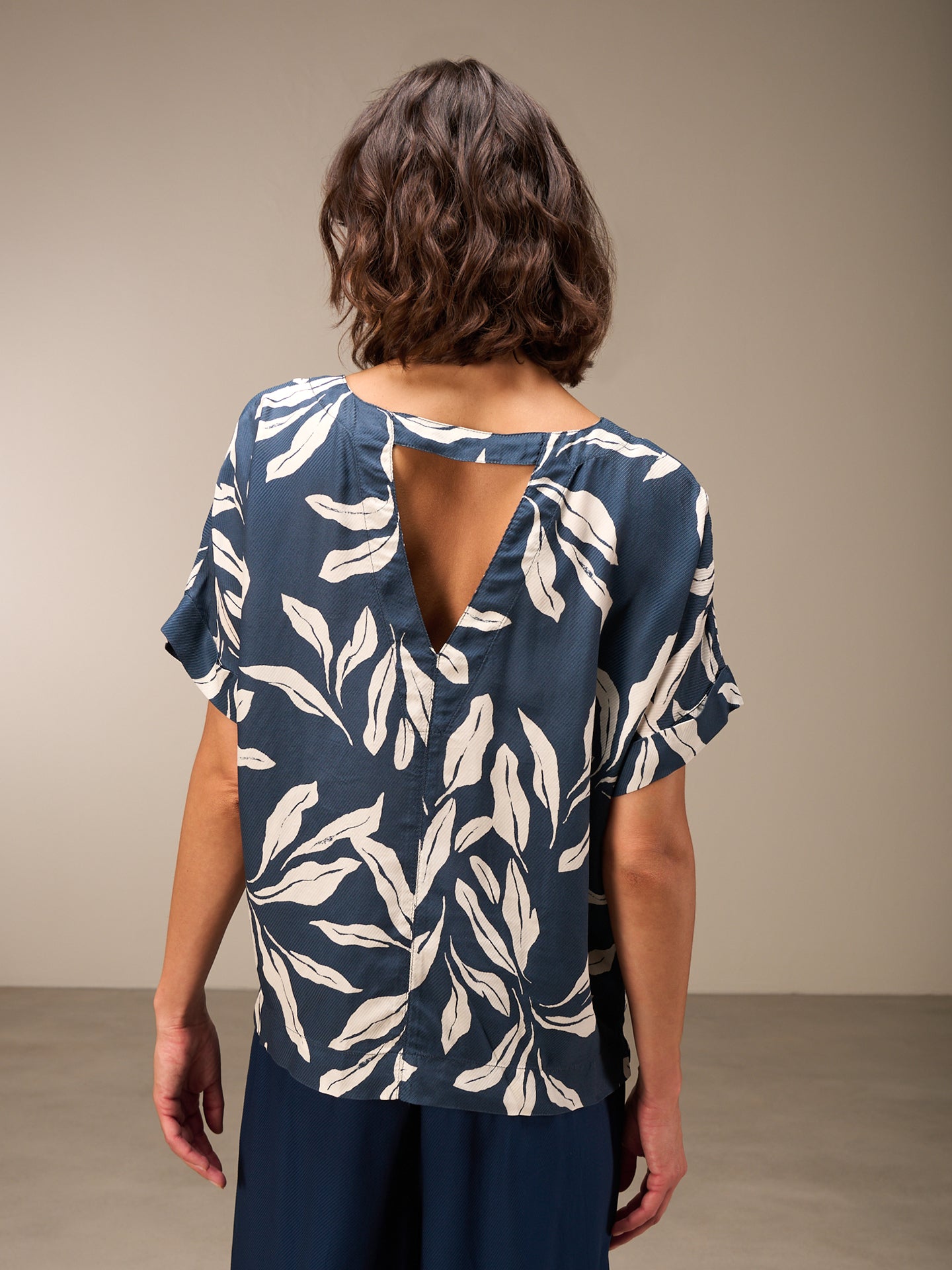 Round-neck blouse