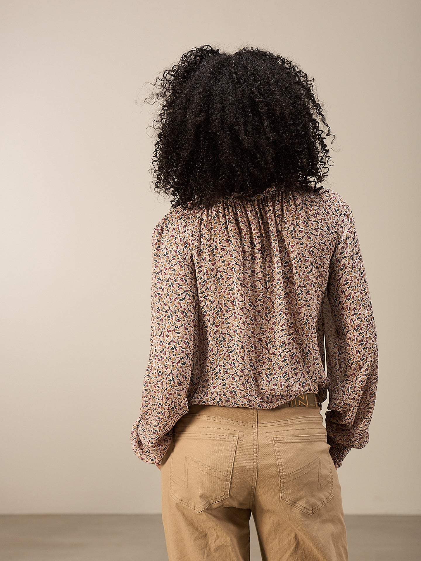 blouse avec détails à volants