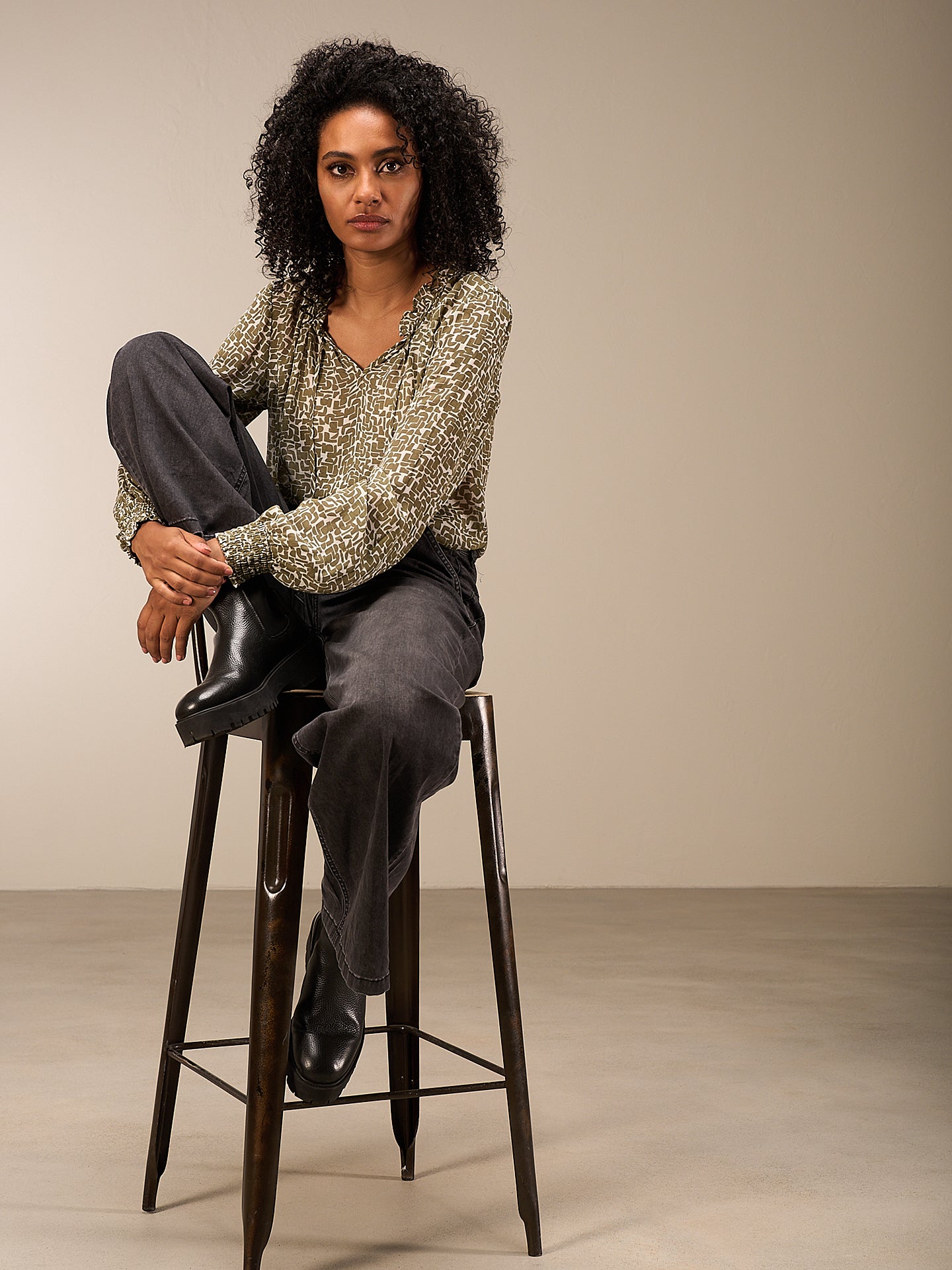 blouse avec détails à volants