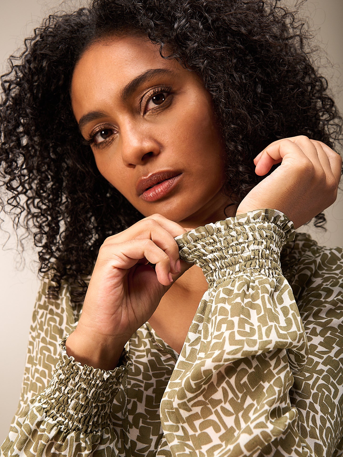 blouse avec détails à volants