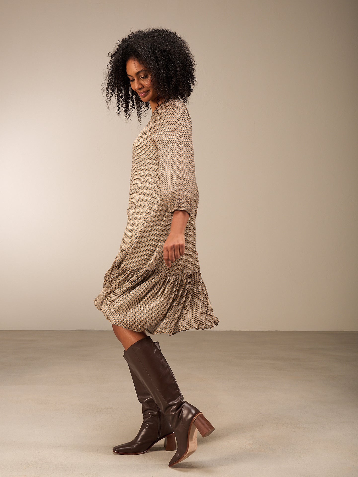 Kleid mit Volant