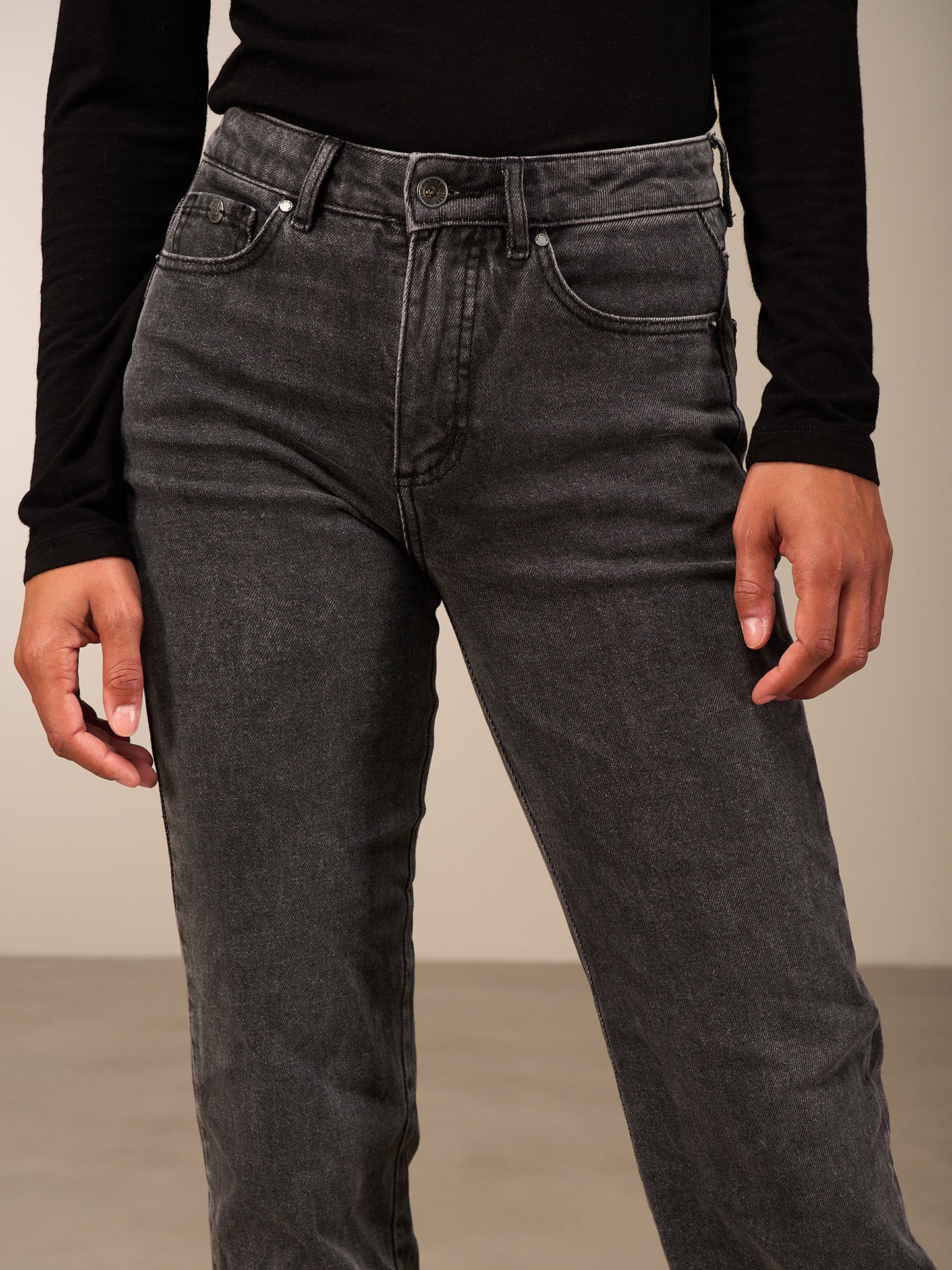 jean straight