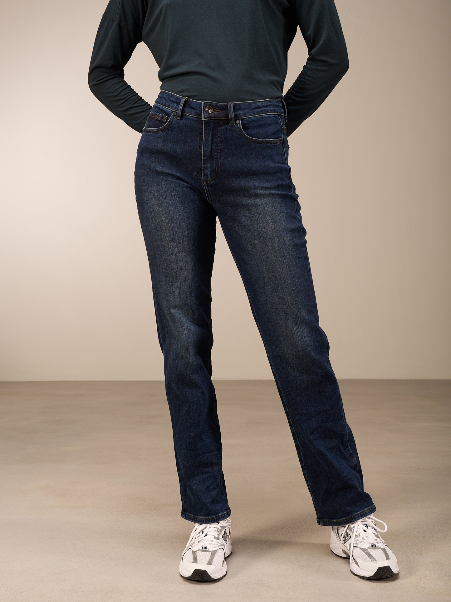 jean straight