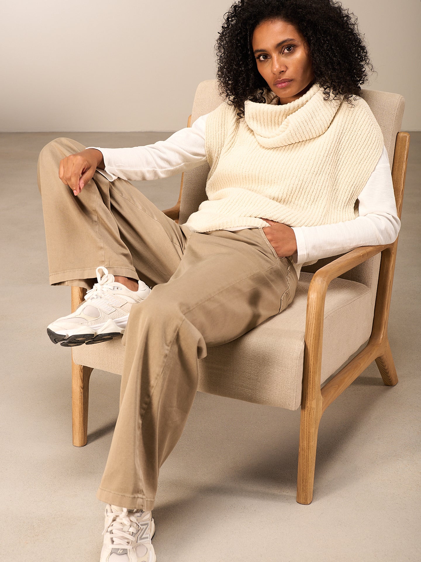 Wide-leg trousers