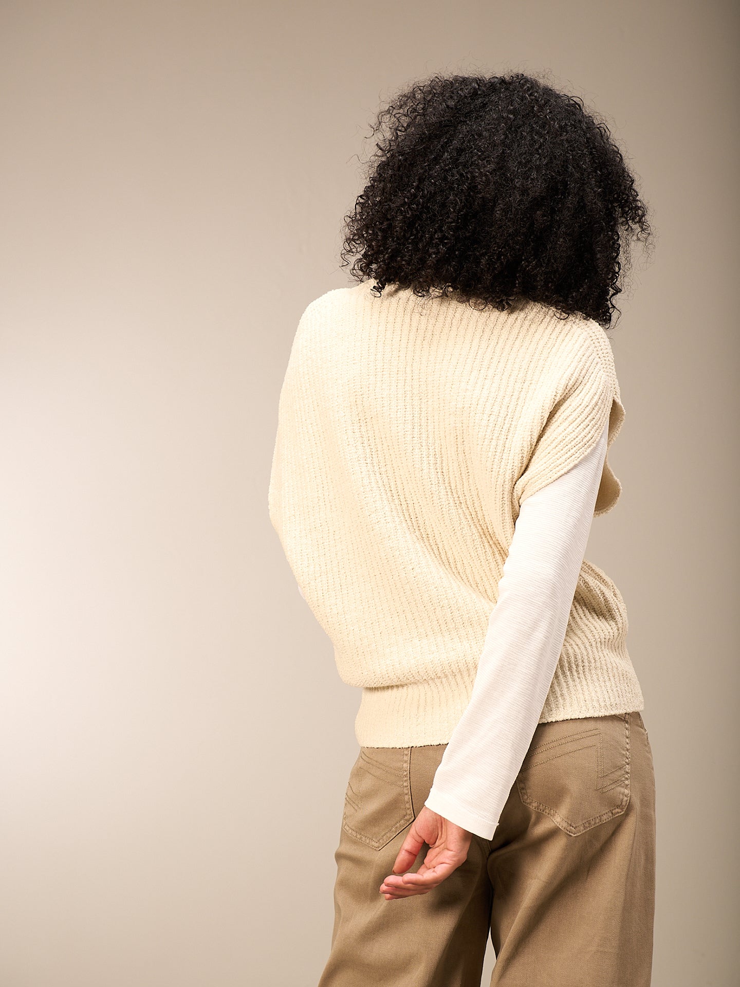 Knitted sweater vest