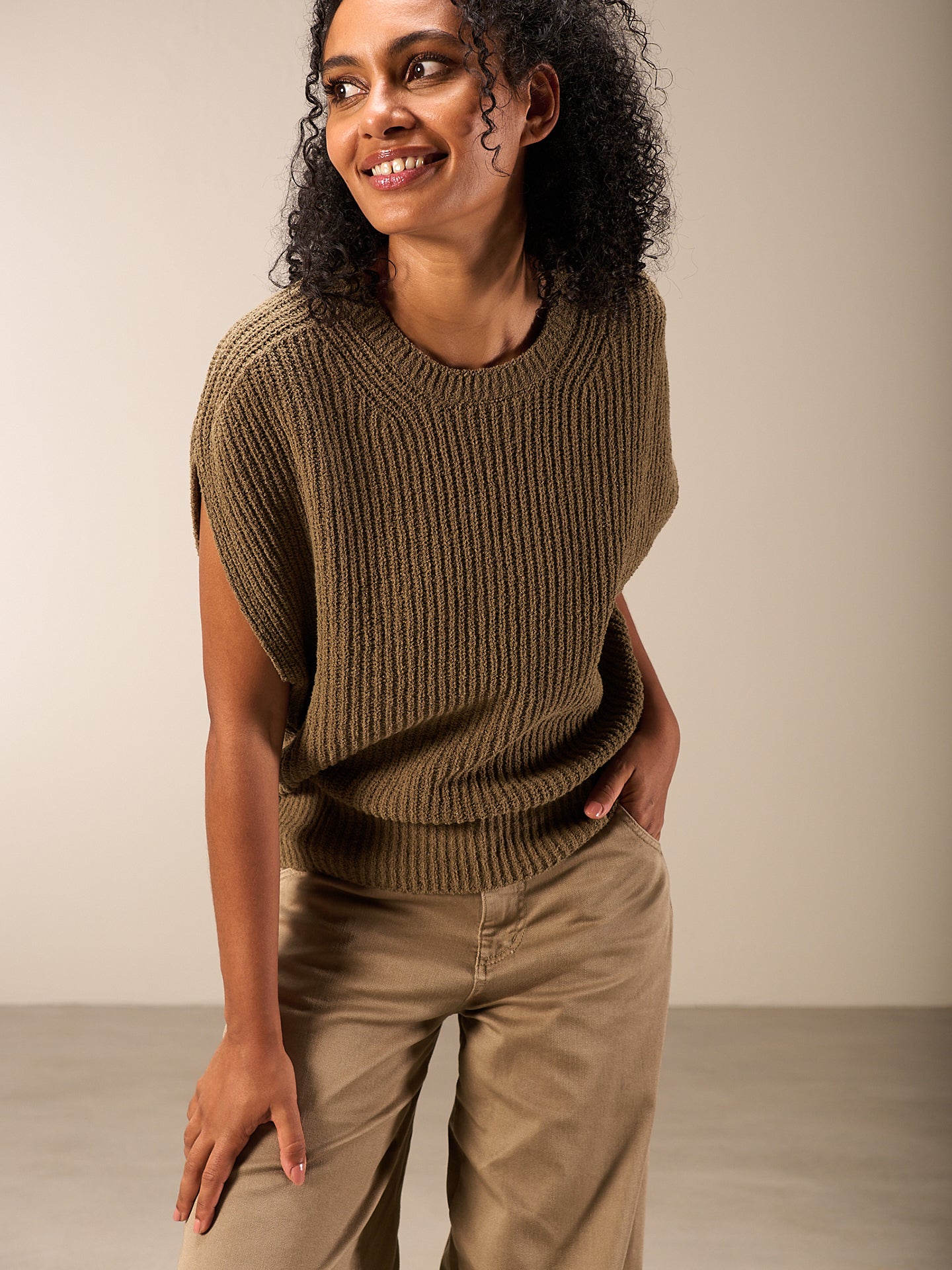 Knitted sweater vest