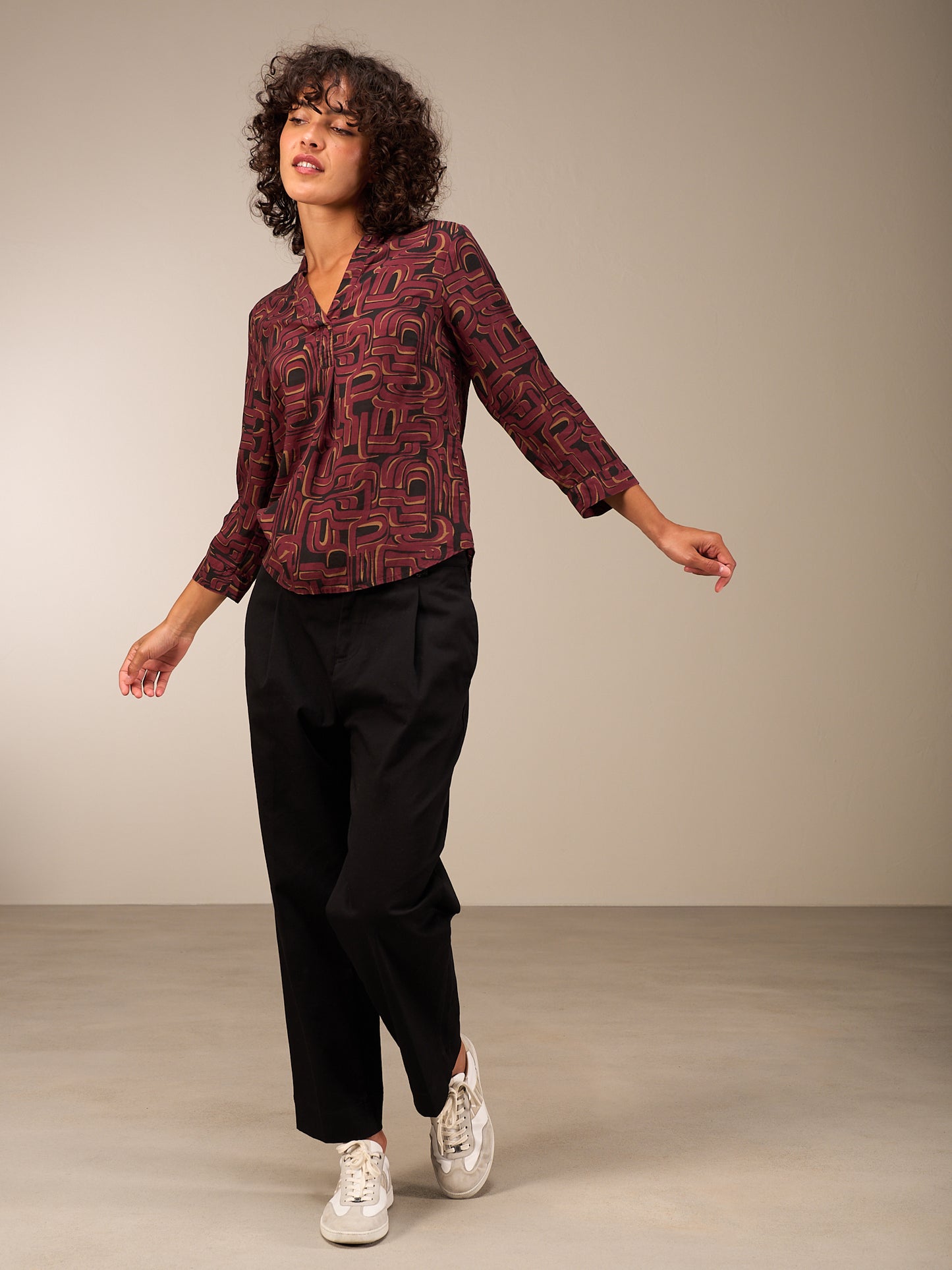 Bluse mit Stehkragen