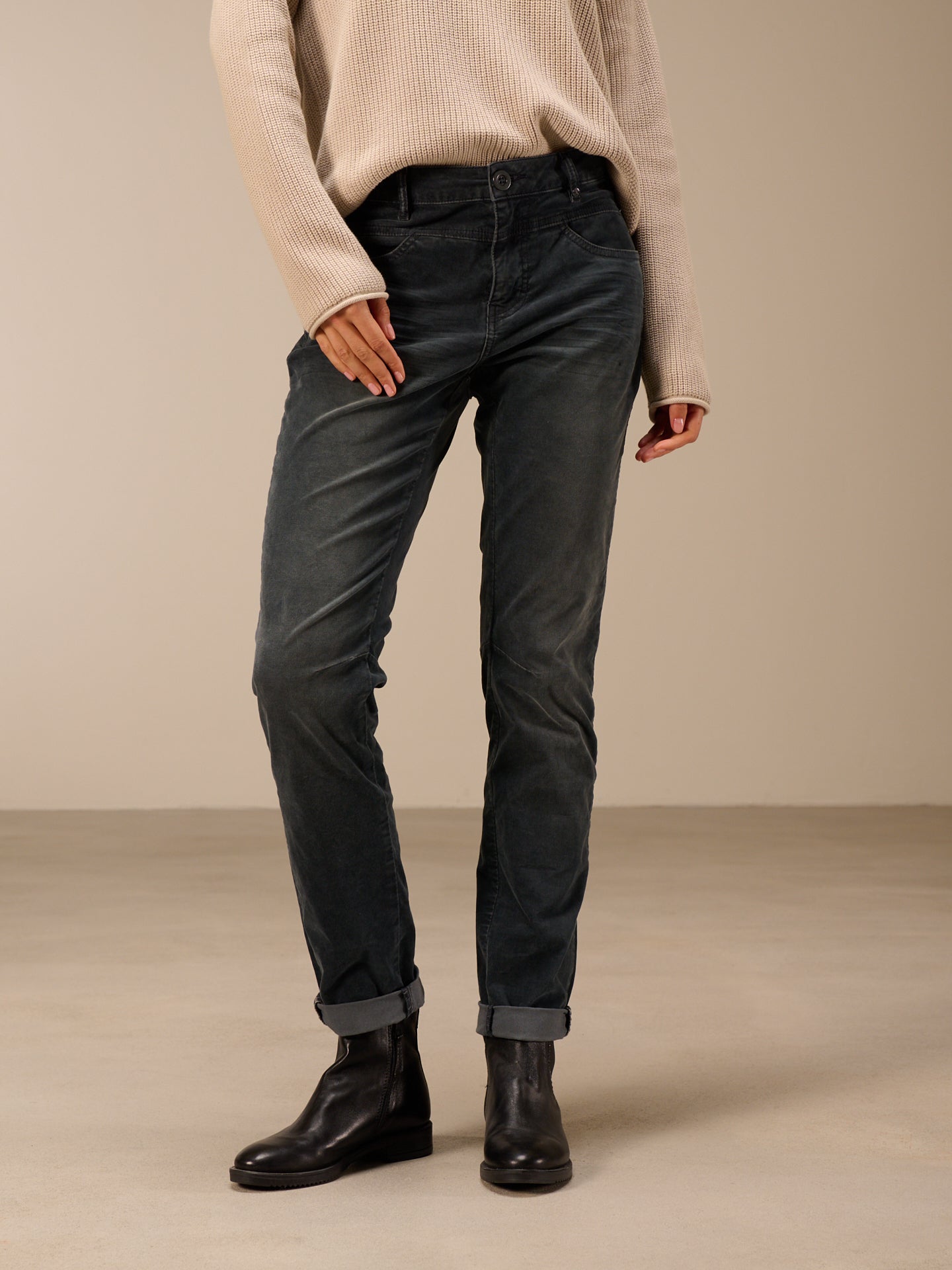 Pantaloni affusolati