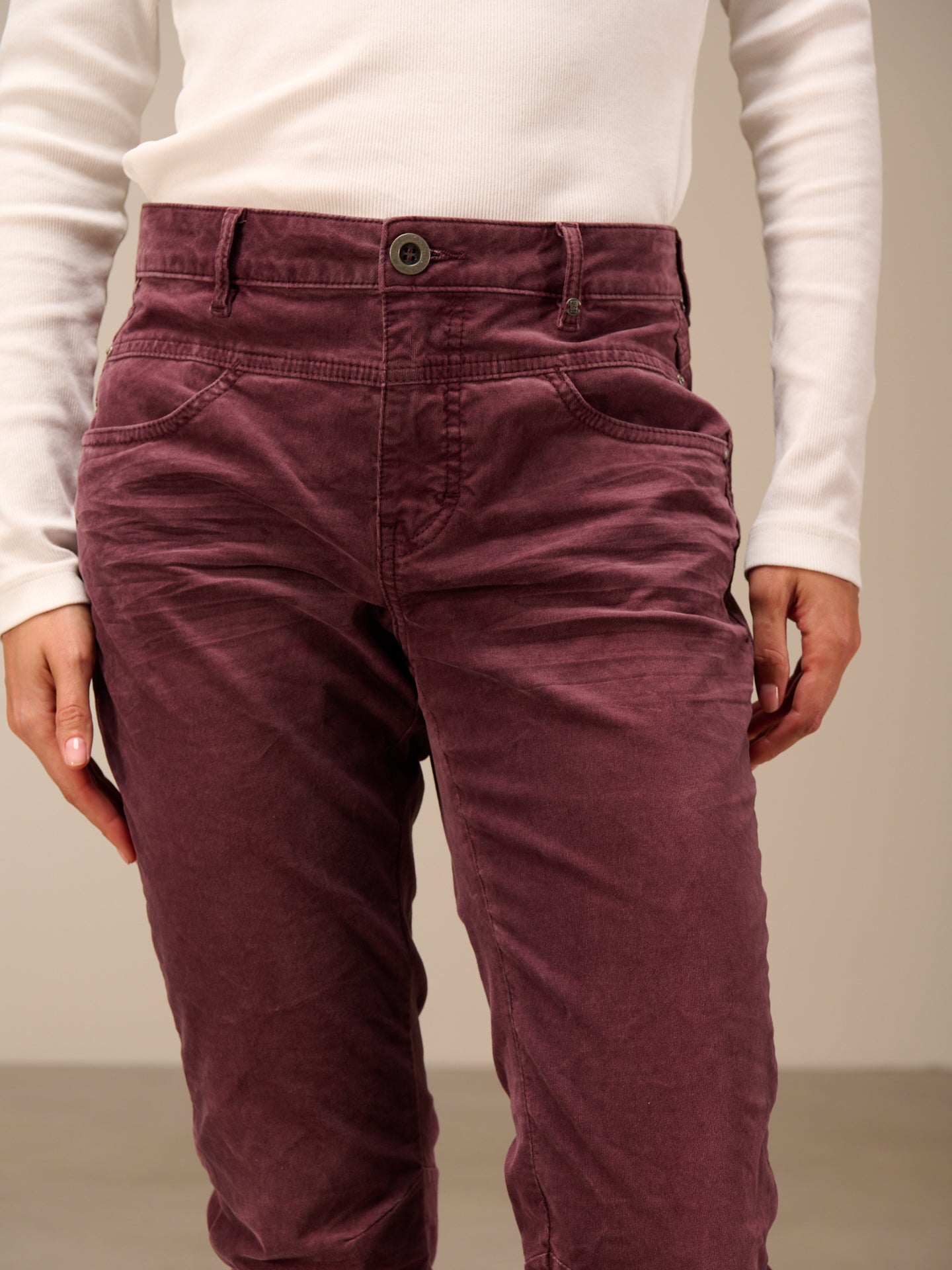 Pantaloni affusolati
