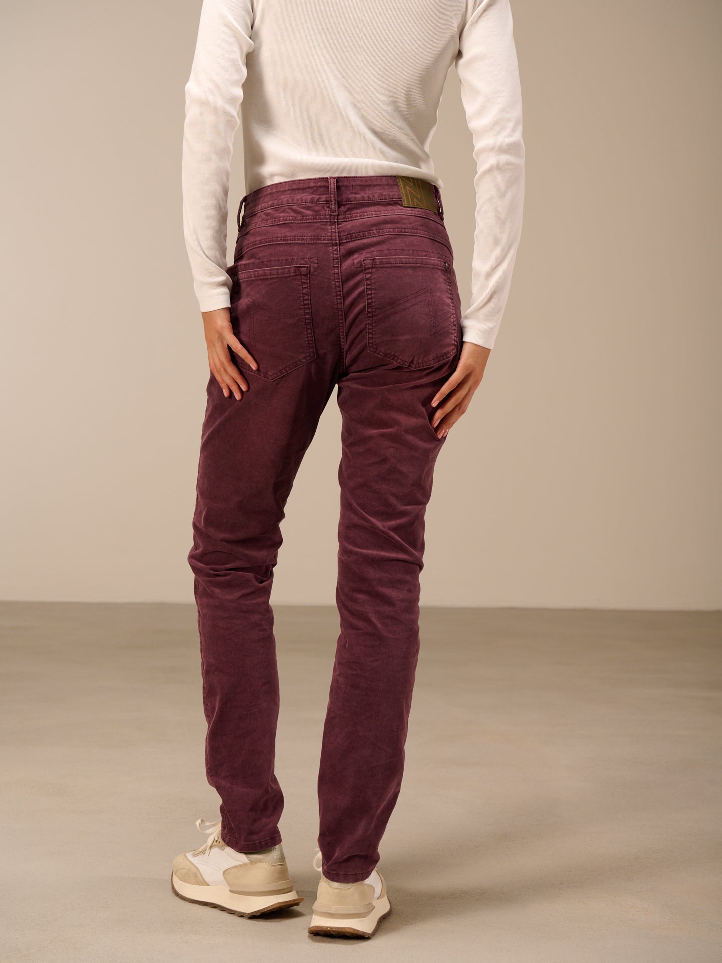 Pantaloni affusolati