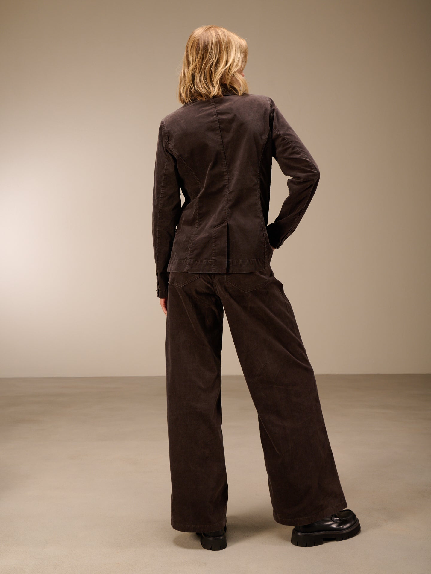 Wide-leg trousers