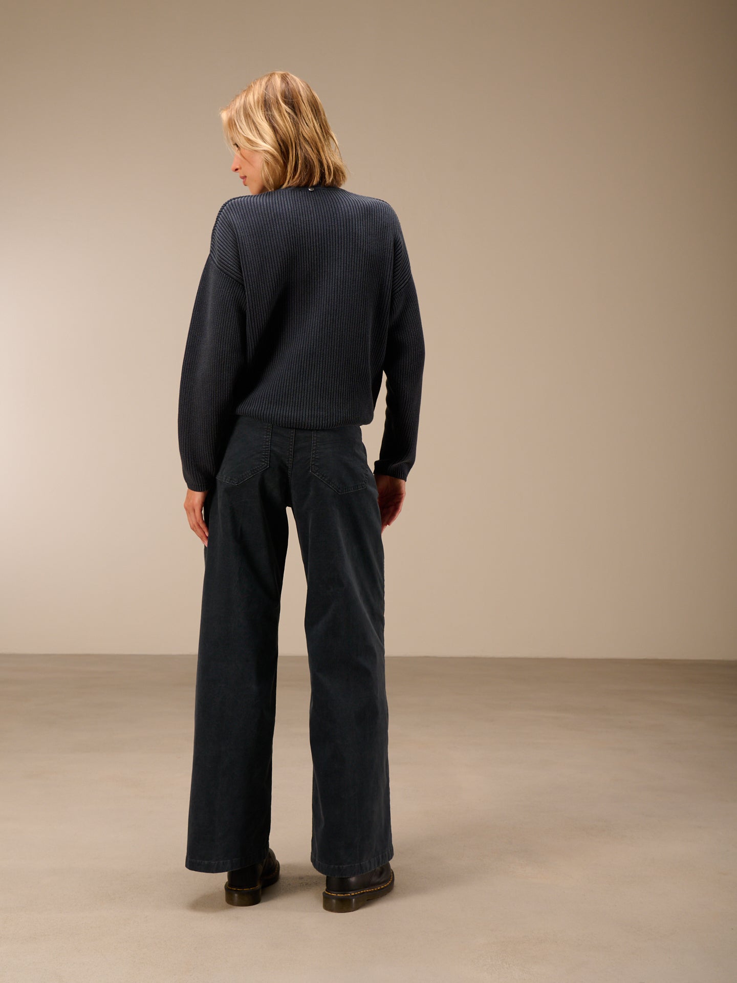 Wide-leg trousers