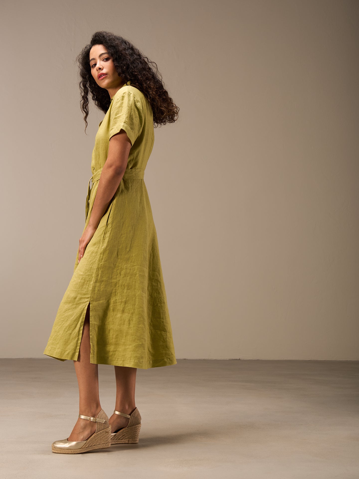 Kleid mit Knopfverschluss