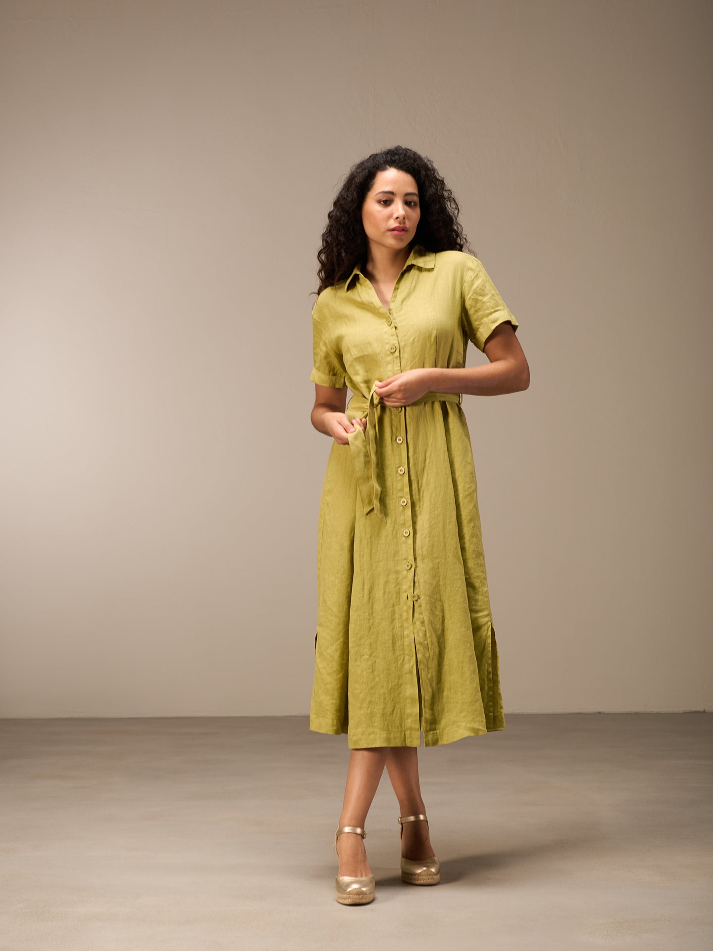 Kleid mit Knopfverschluss