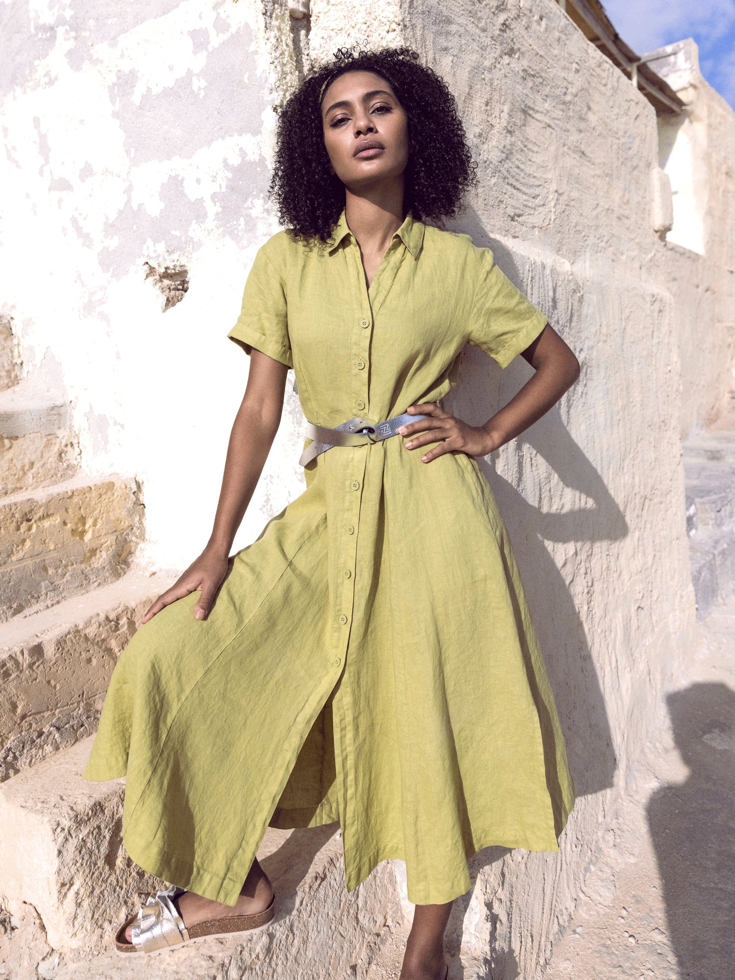 Kleid mit Knopfverschluss