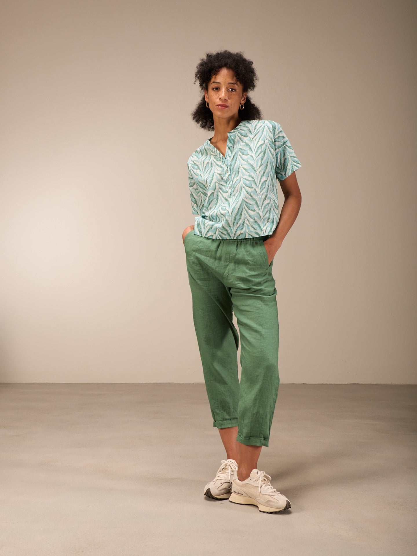 Pantaloni con vita elastica