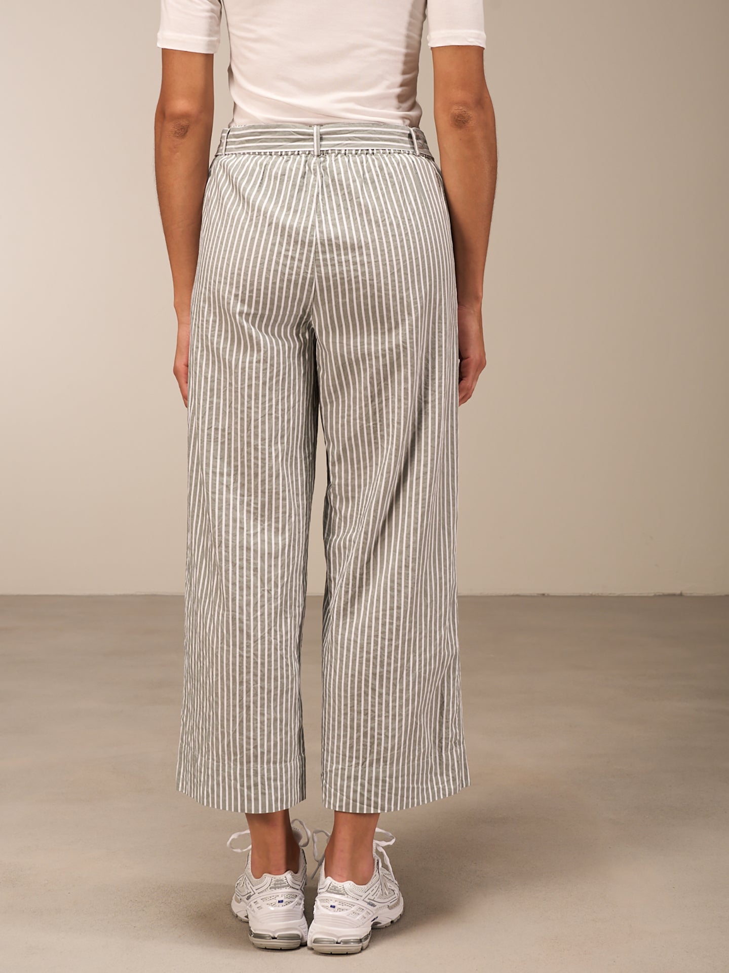 Pantaloni con cintura