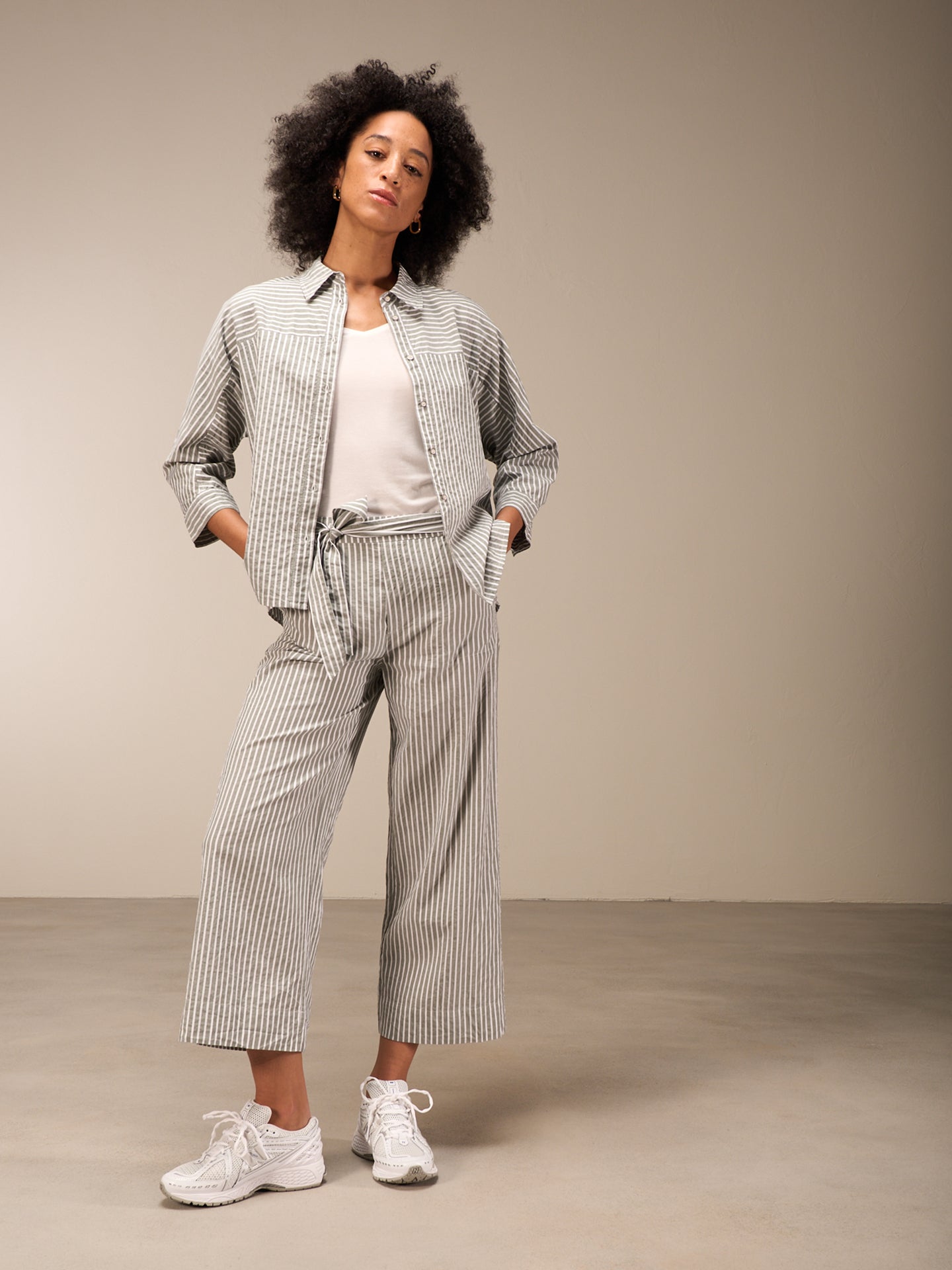 Pantaloni con cintura