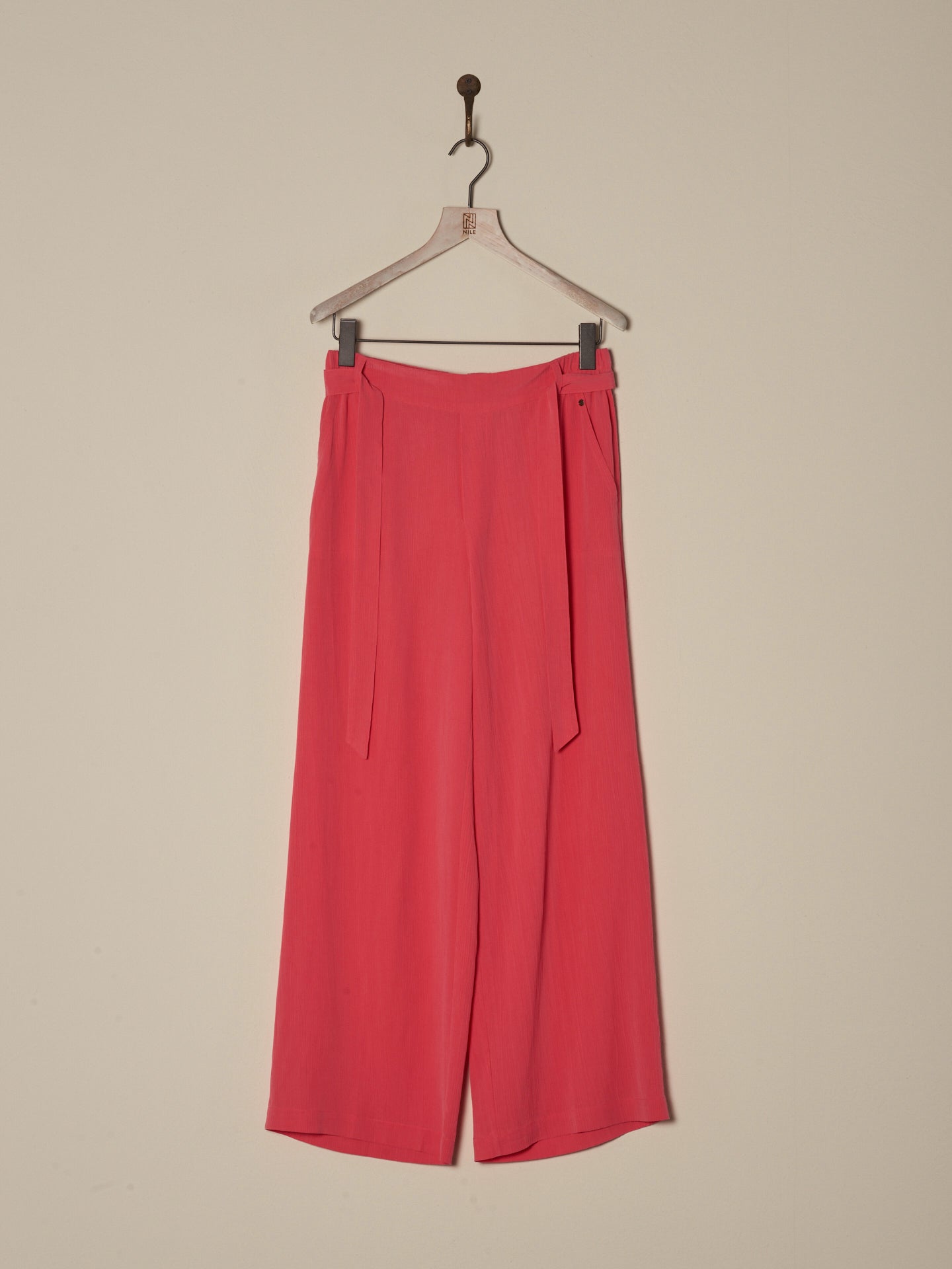 Hose mit Gürtel