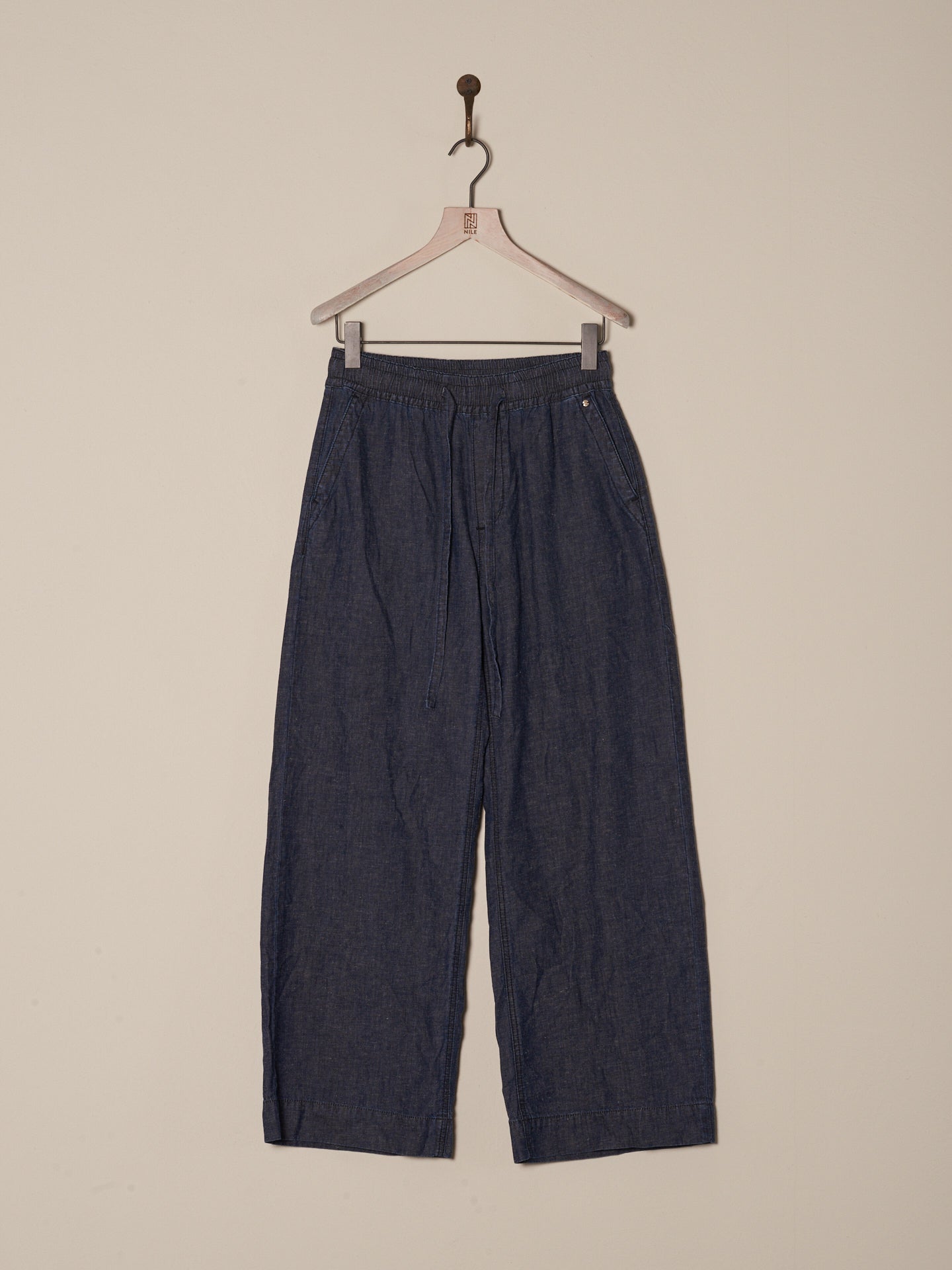 Wide-leg trousers