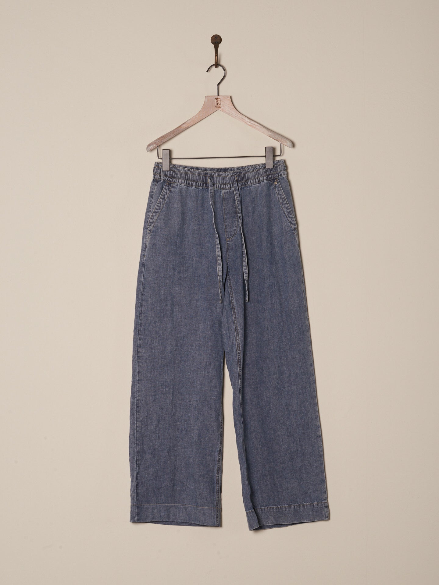 Wide-leg trousers