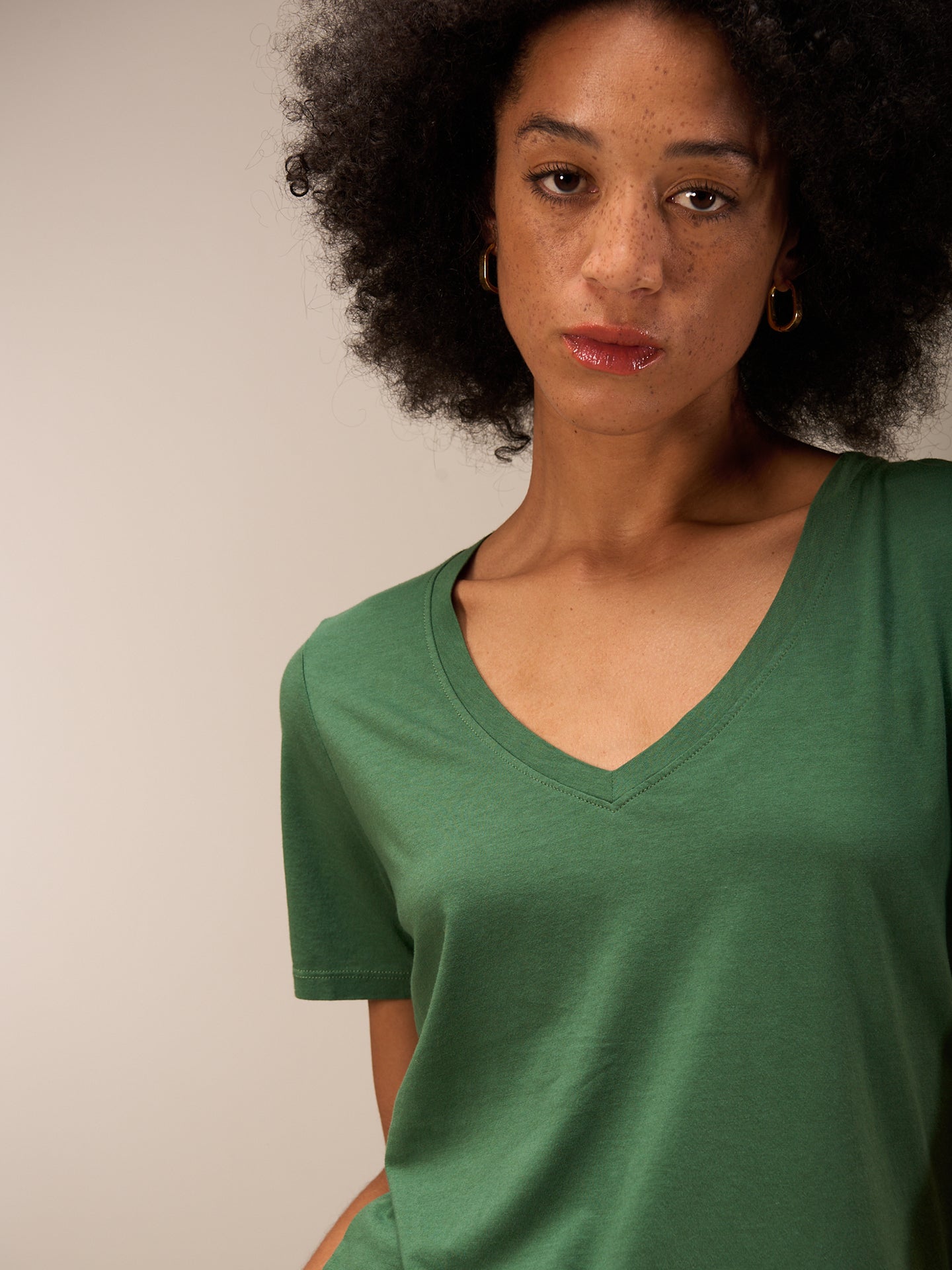 Shirt mit angeschnittenen Ärmeln