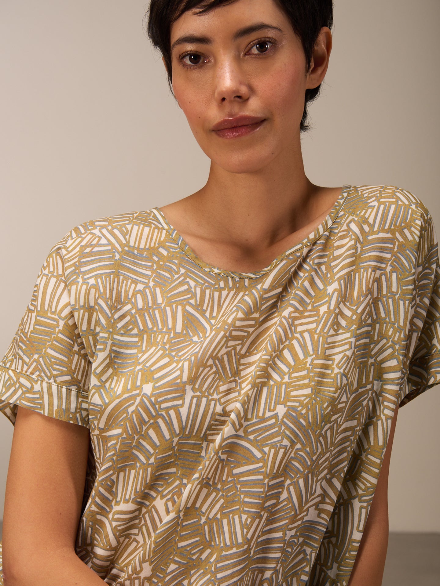 Bluse mit Rundhals